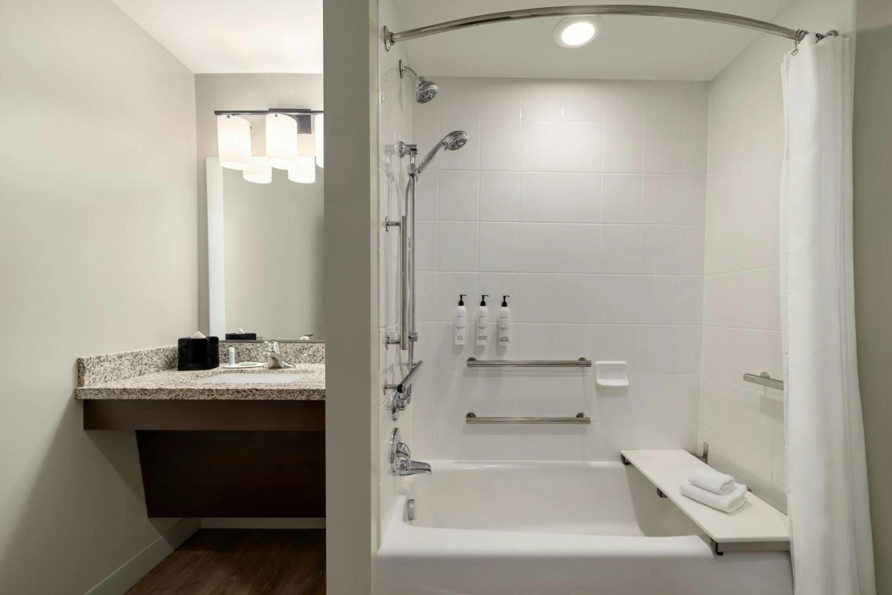 Photo of the whole room in TownePlace Suites by Marriott Pittsburgh Harmarville