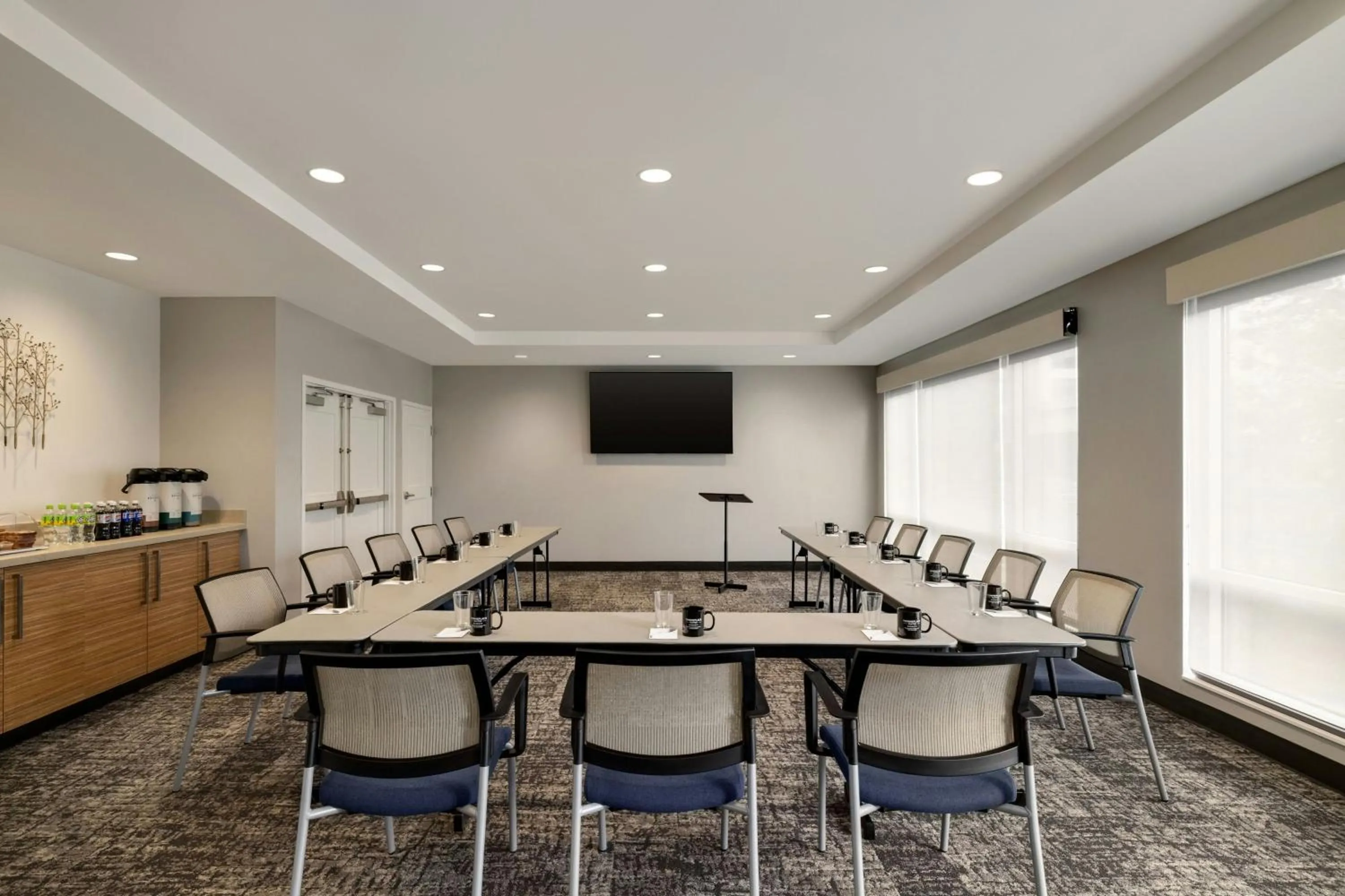 Meeting/conference room in TownePlace Suites by Marriott Pittsburgh Harmarville