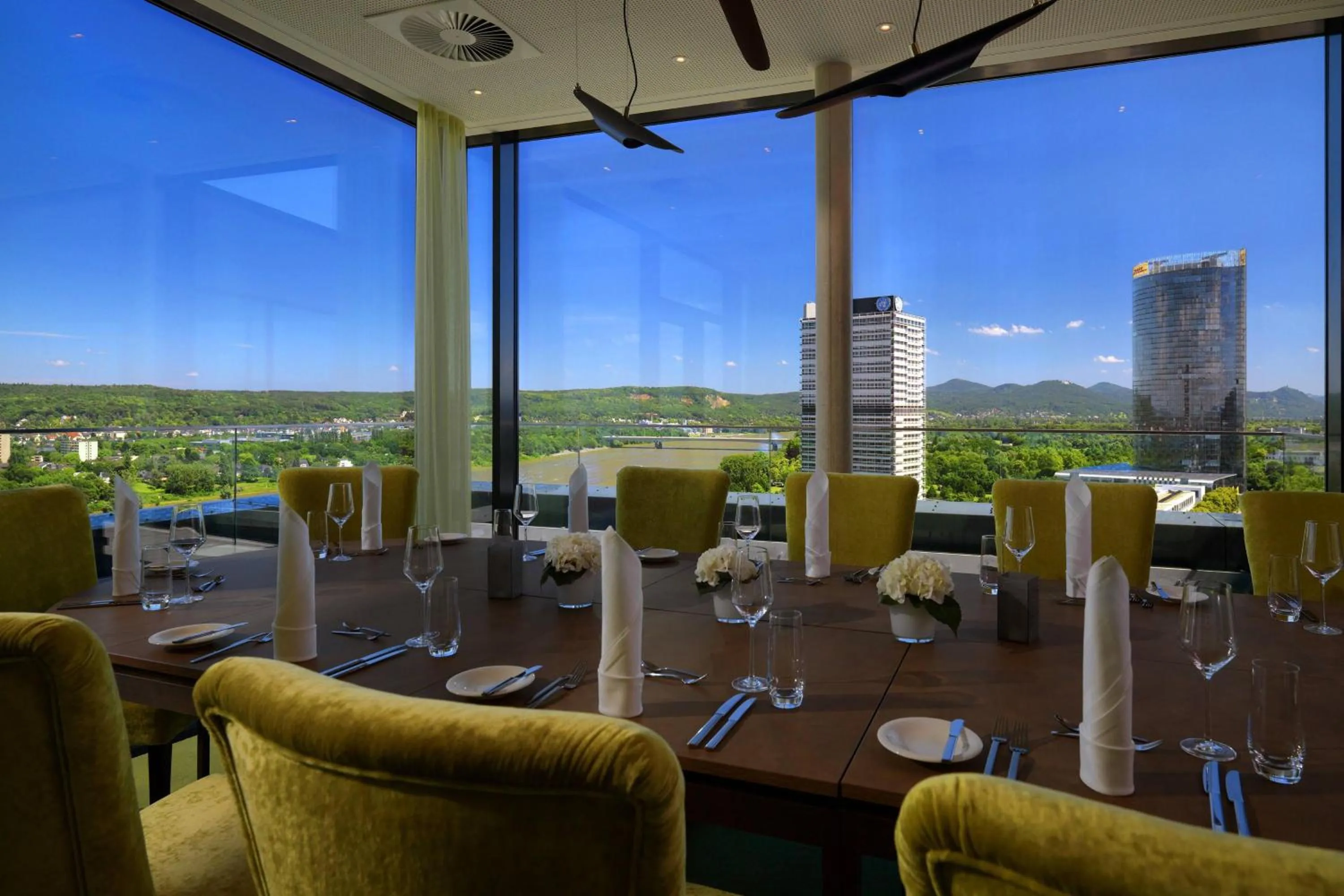 Restaurant/places to eat in Bonn Marriott Hotel