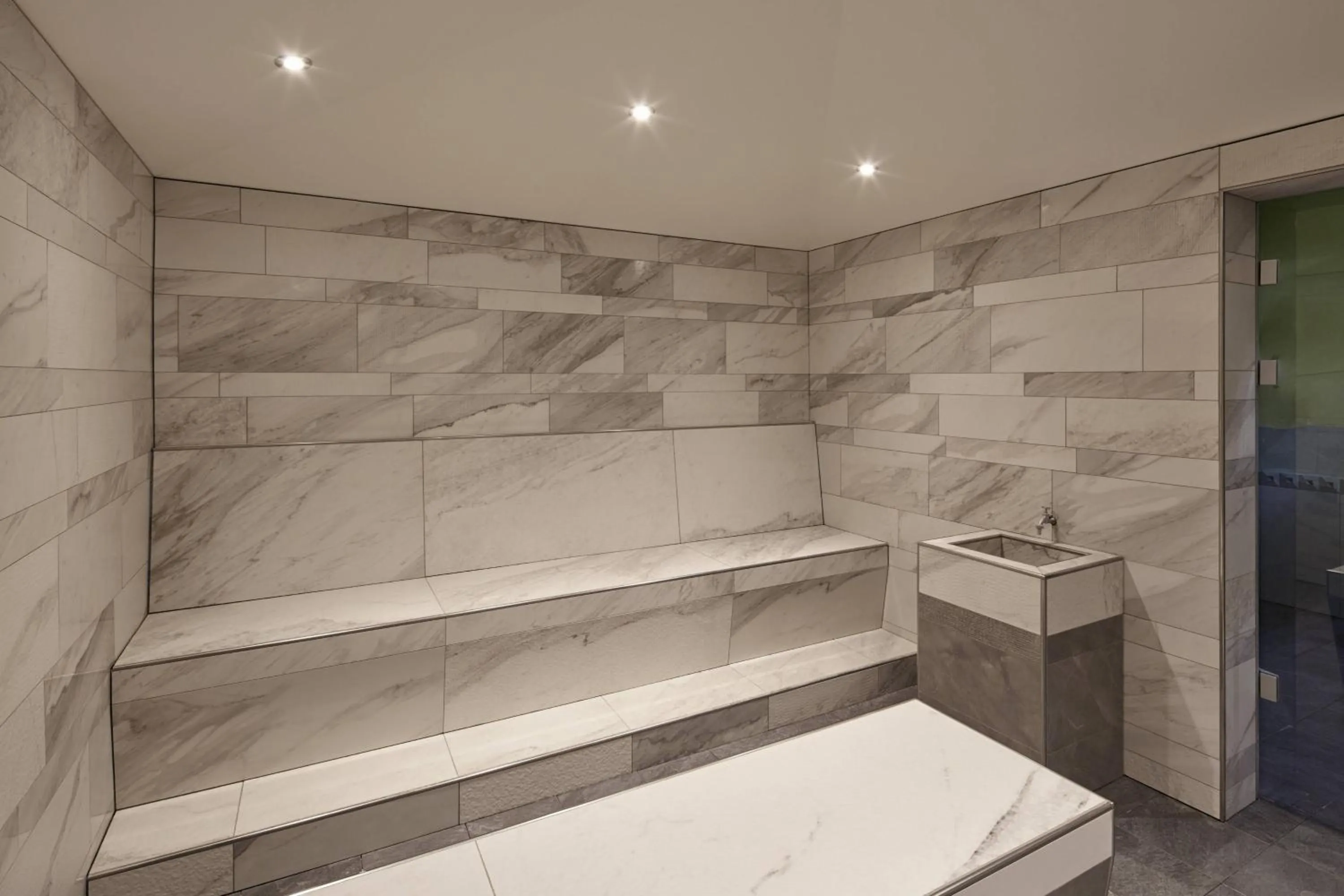 Spa and wellness centre/facilities in Bonn Marriott Hotel