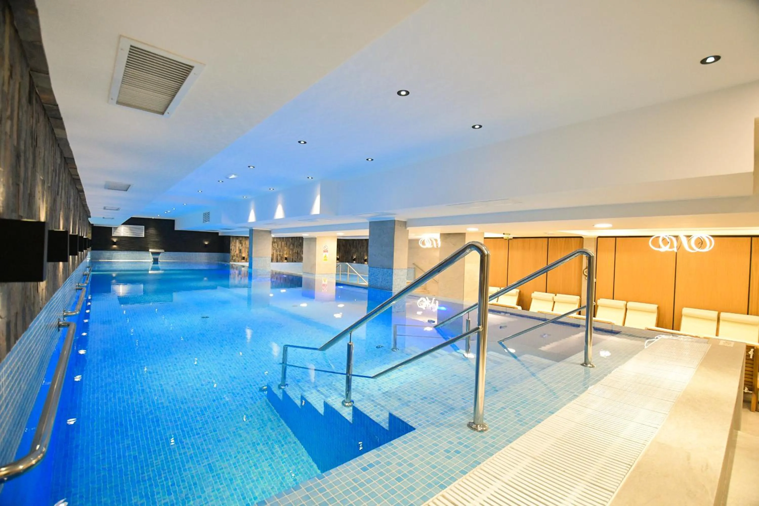 Mirage Resort & Spa