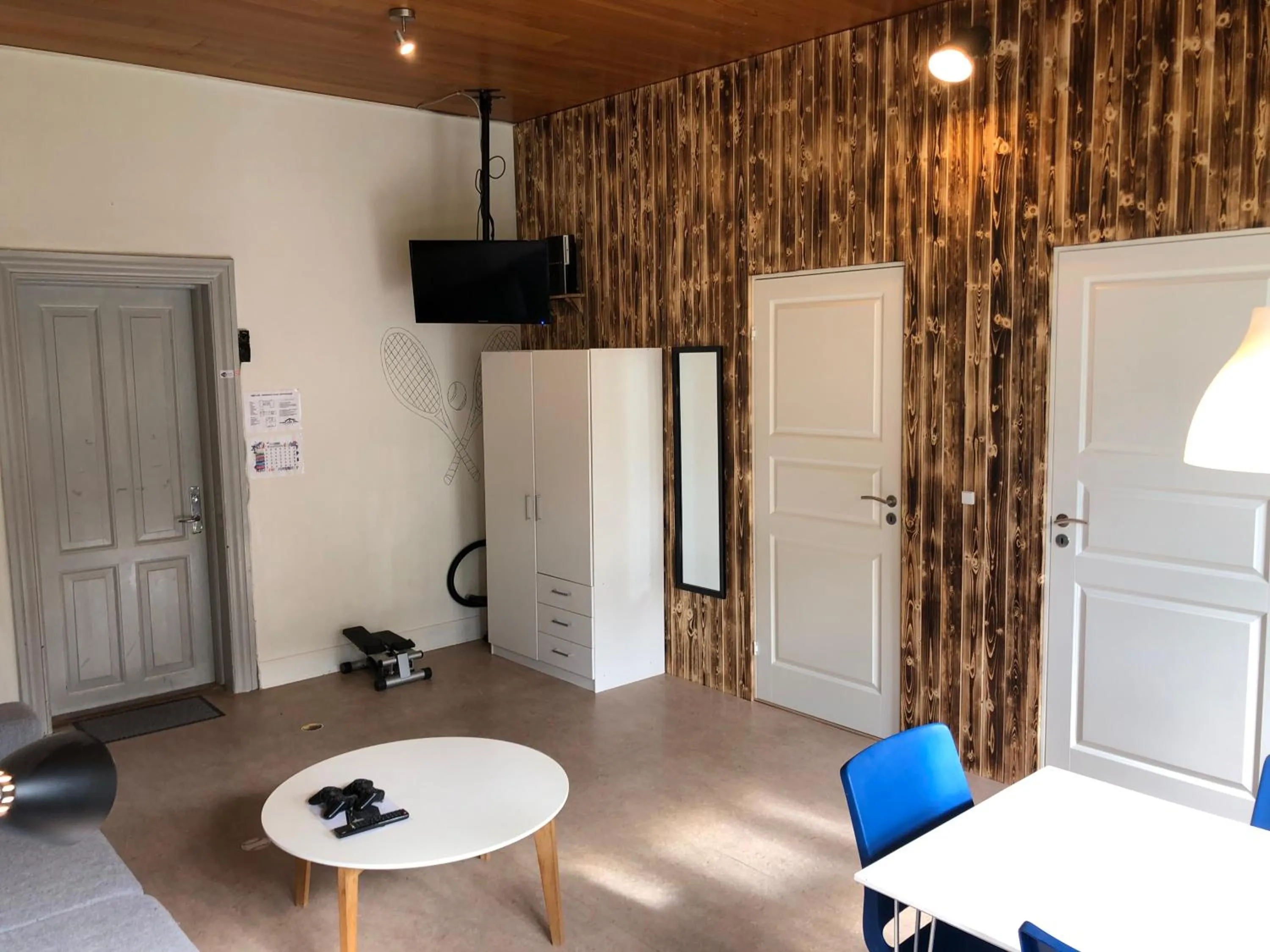 TV and multimedia in Hestkær Family Rooms