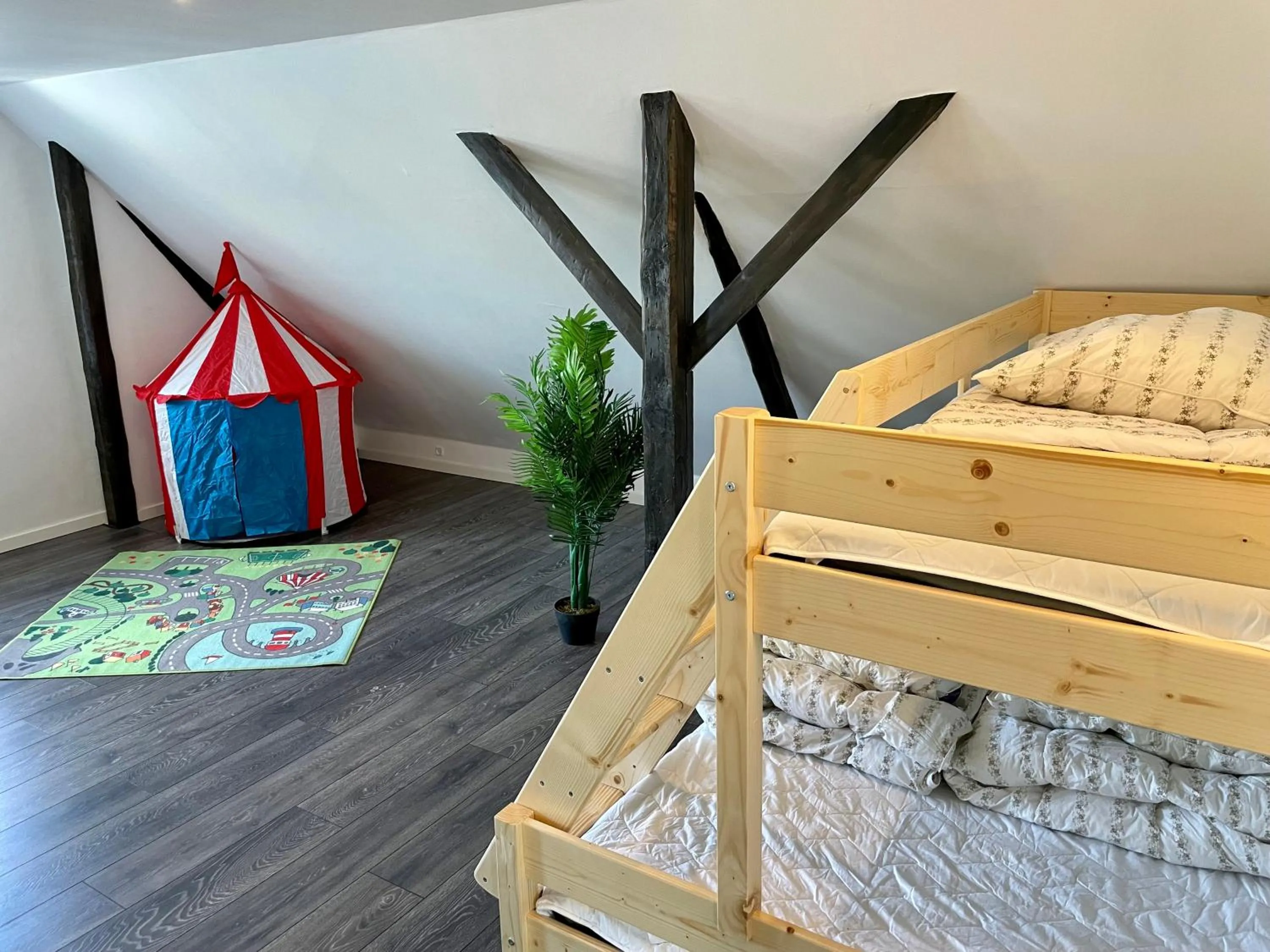 Bedroom, Bed in Hestkær Family Rooms