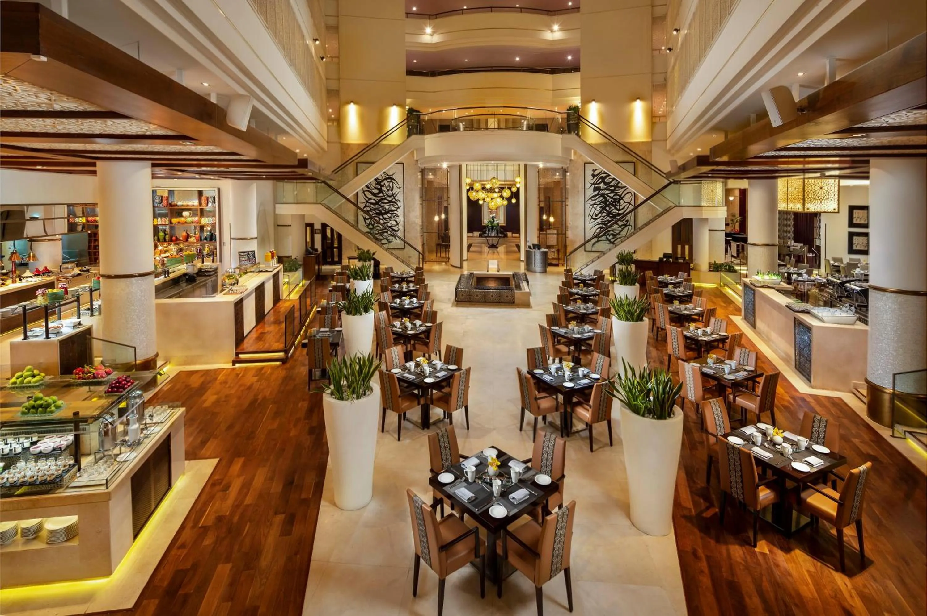 Restaurant/places to eat in Beach Rotana – All Suites