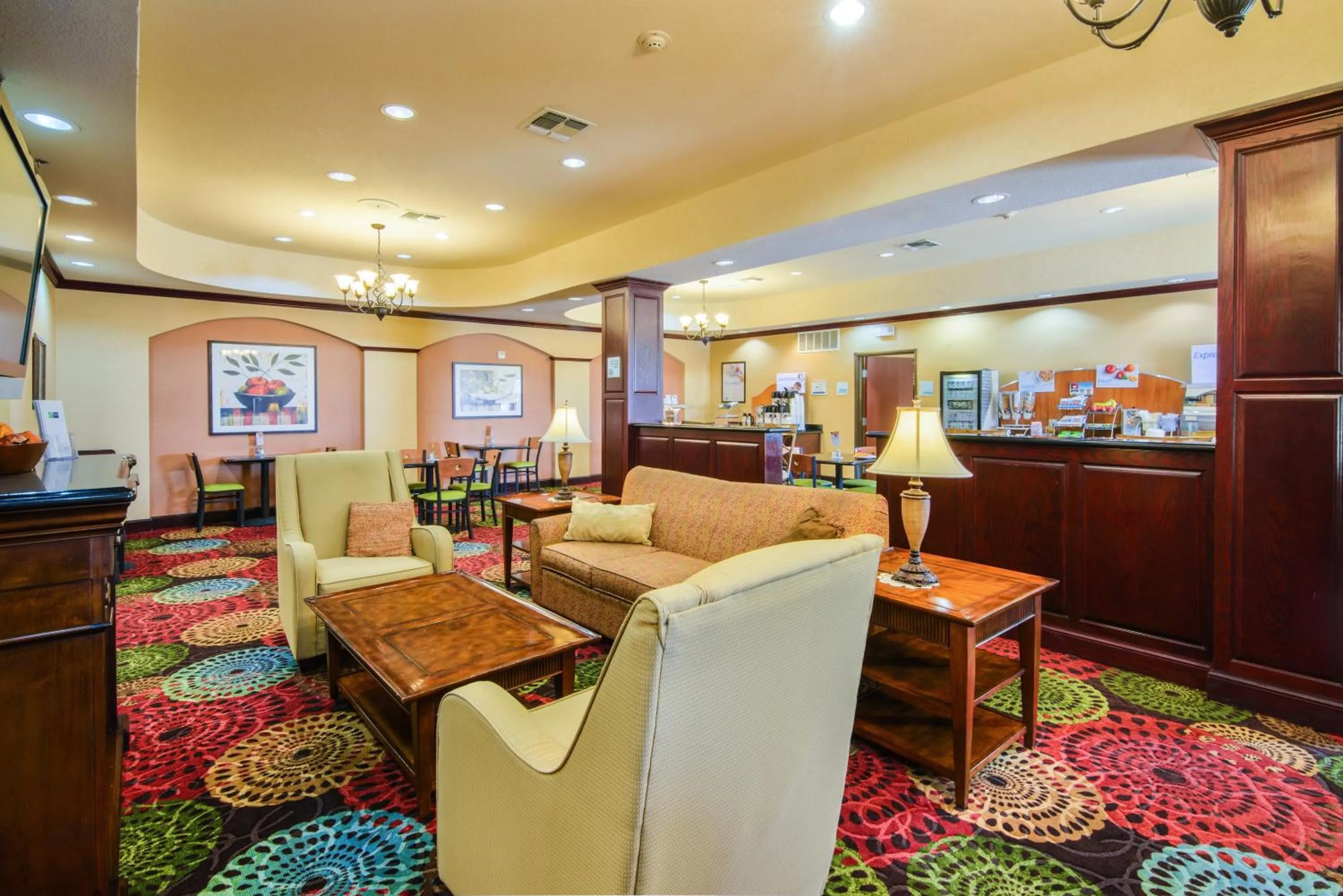 Breakfast in Holiday Inn Express Hotel & Suites Terrell by IHG