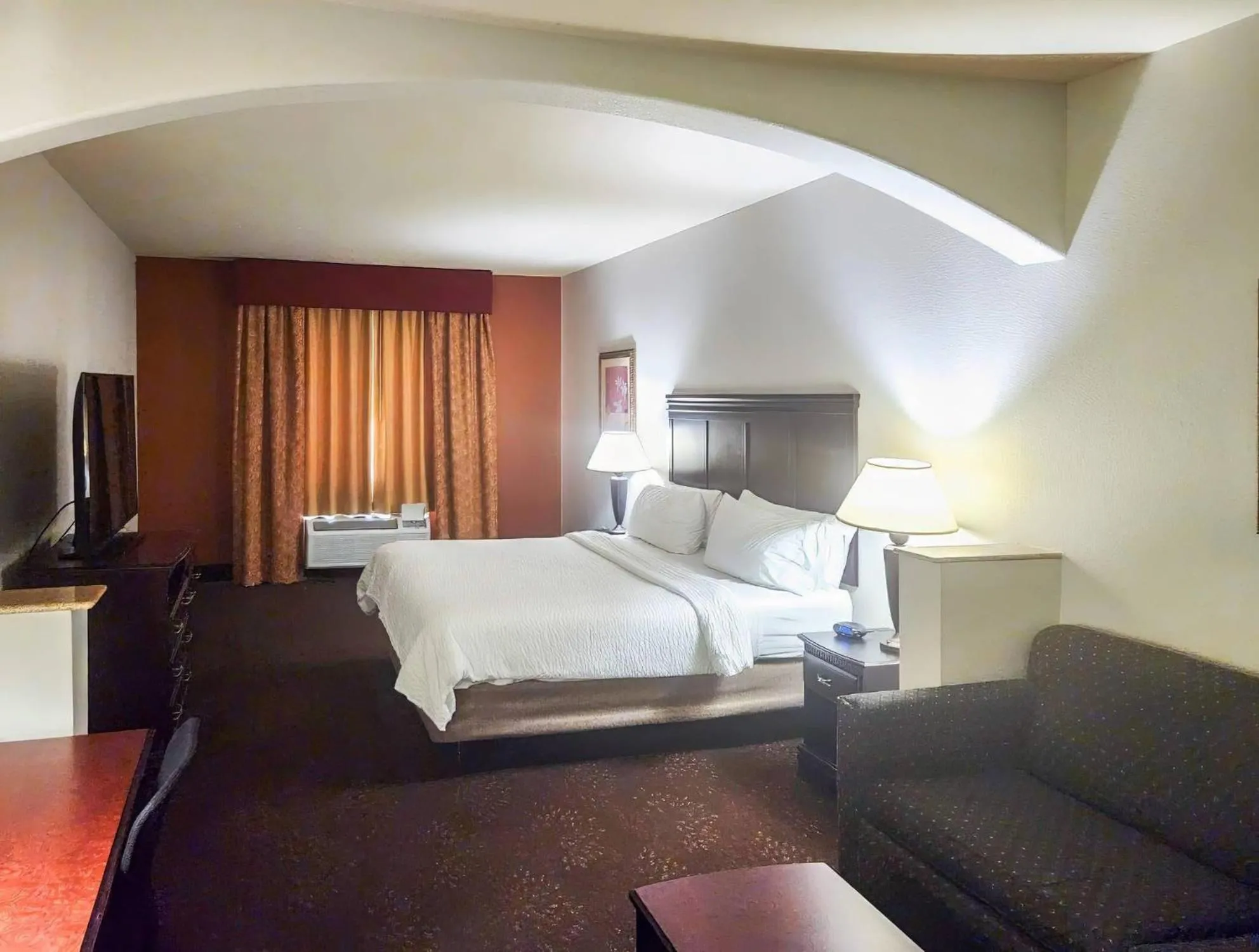 Bedroom, Bed in Country Inn & Suites by Radisson, Terrell
