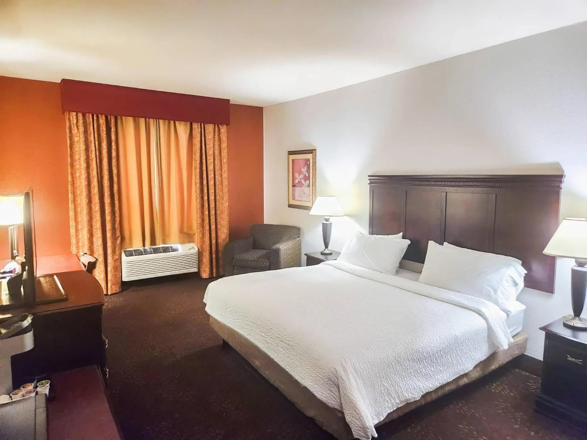 Bedroom, Bed in Country Inn & Suites by Radisson, Terrell