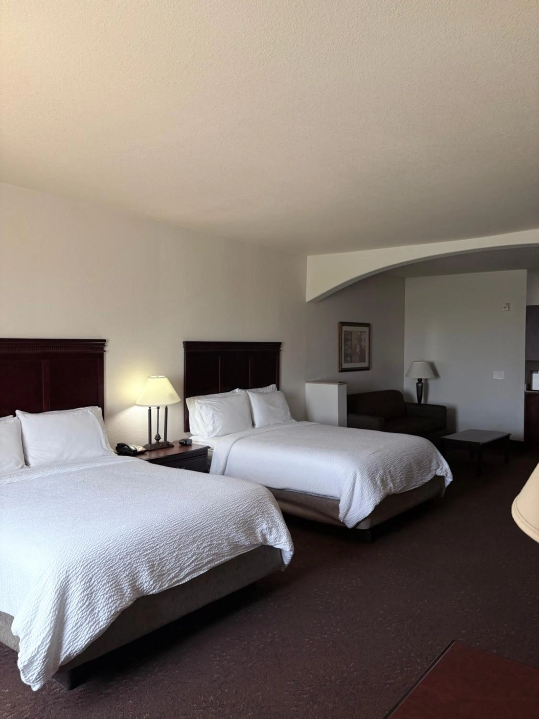 Bed in Country Inn & Suites by Radisson, Terrell