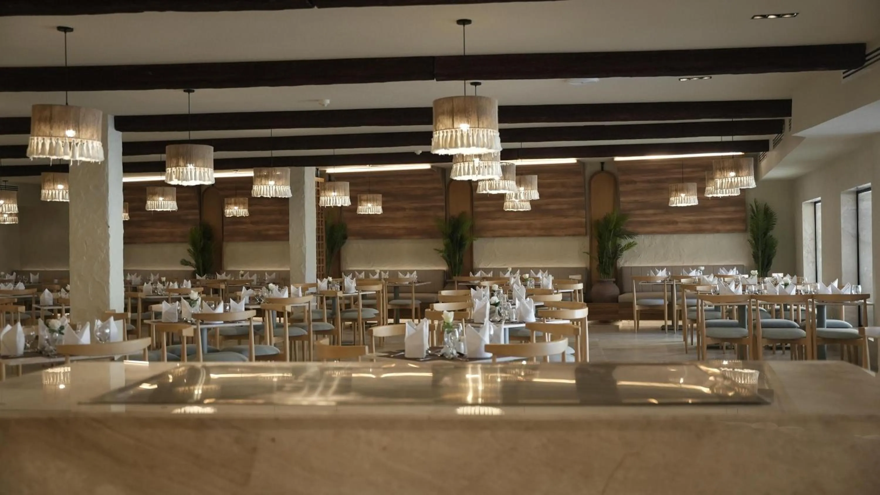 Restaurant/places to eat in Sunny Days Mirette Family Resort