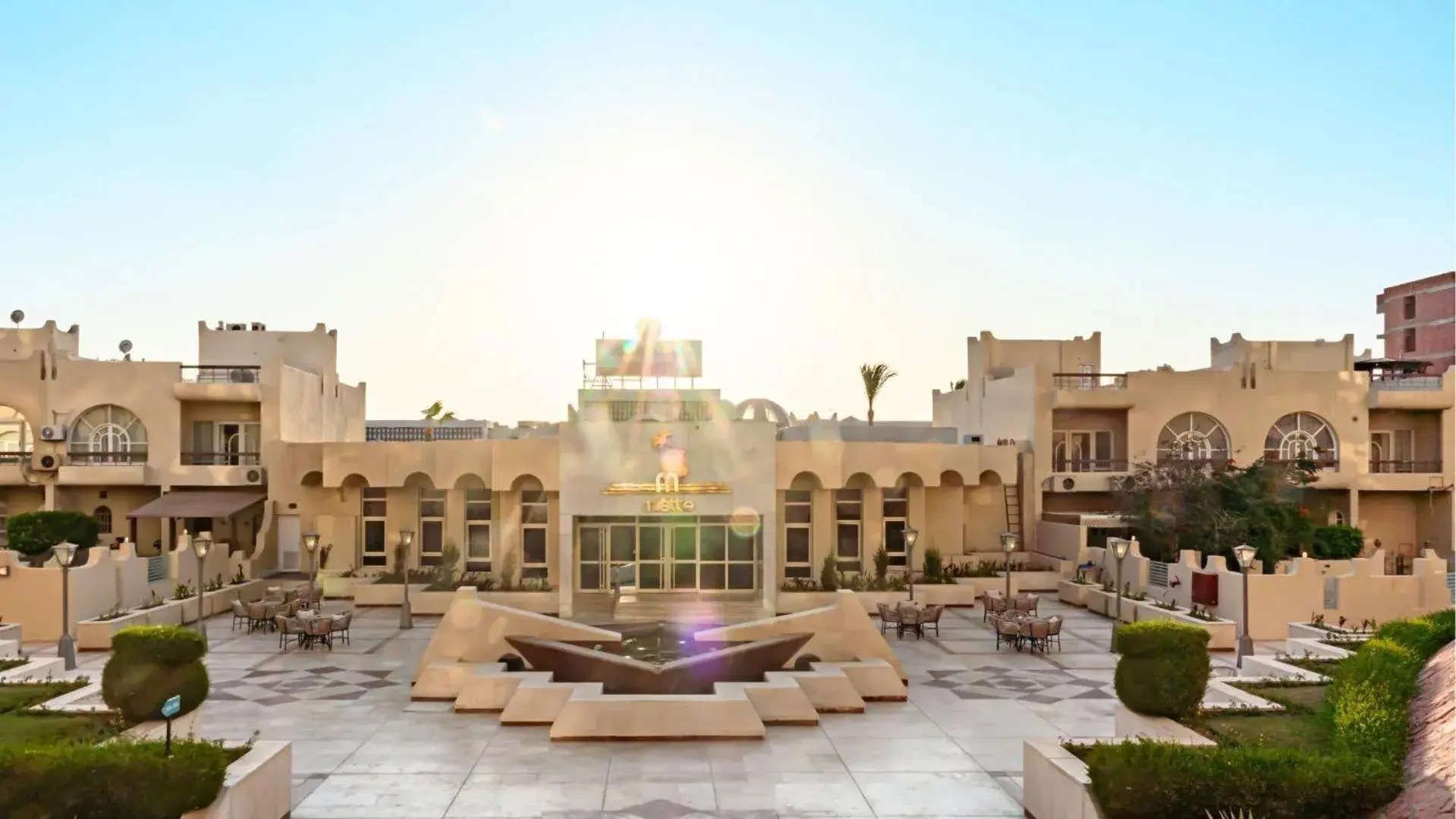 Property building in Sunny Days Mirette Family Resort Property building in Sunny Days Mirette Family Resort