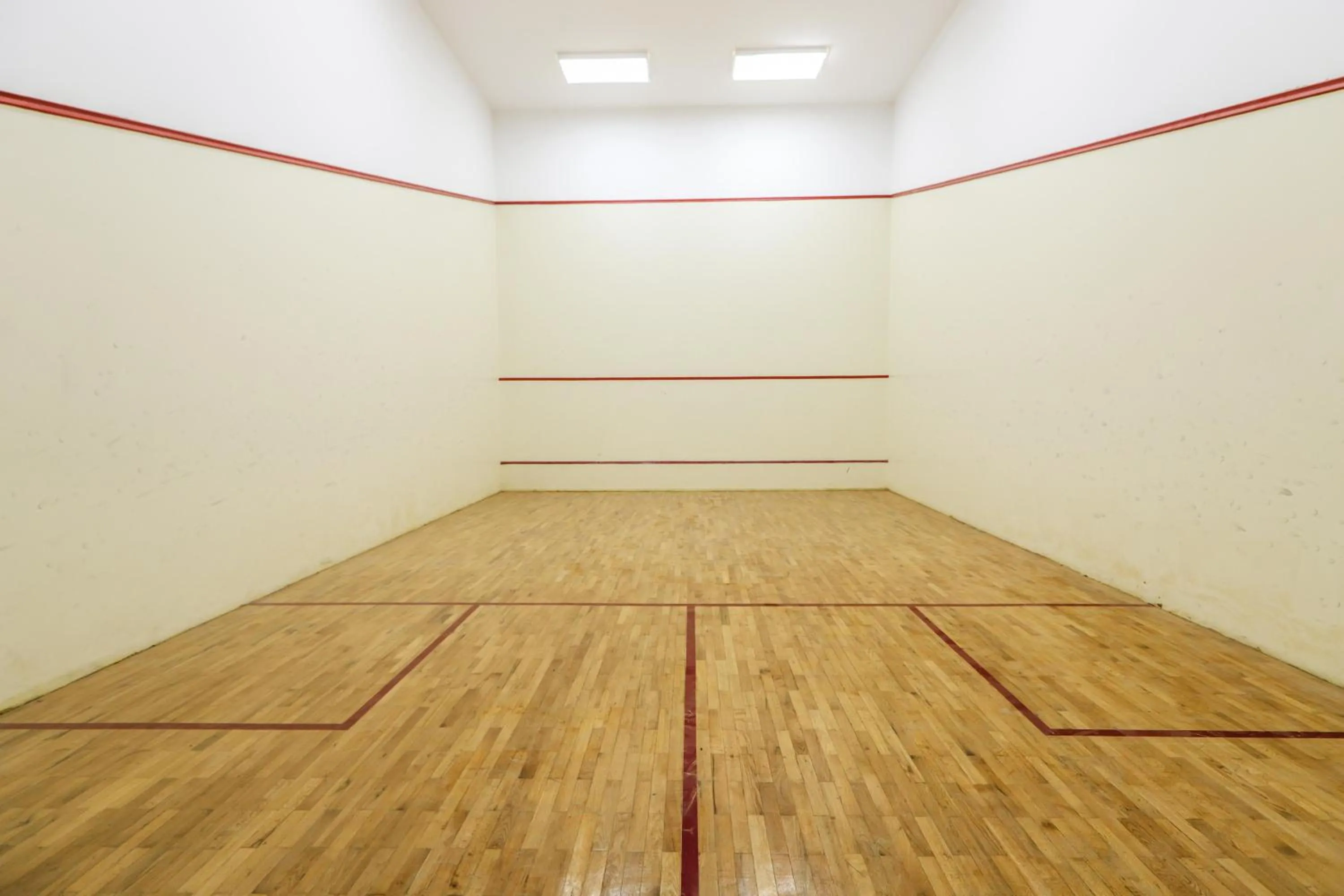 Activities in Sunny Days Mirette Family Resort