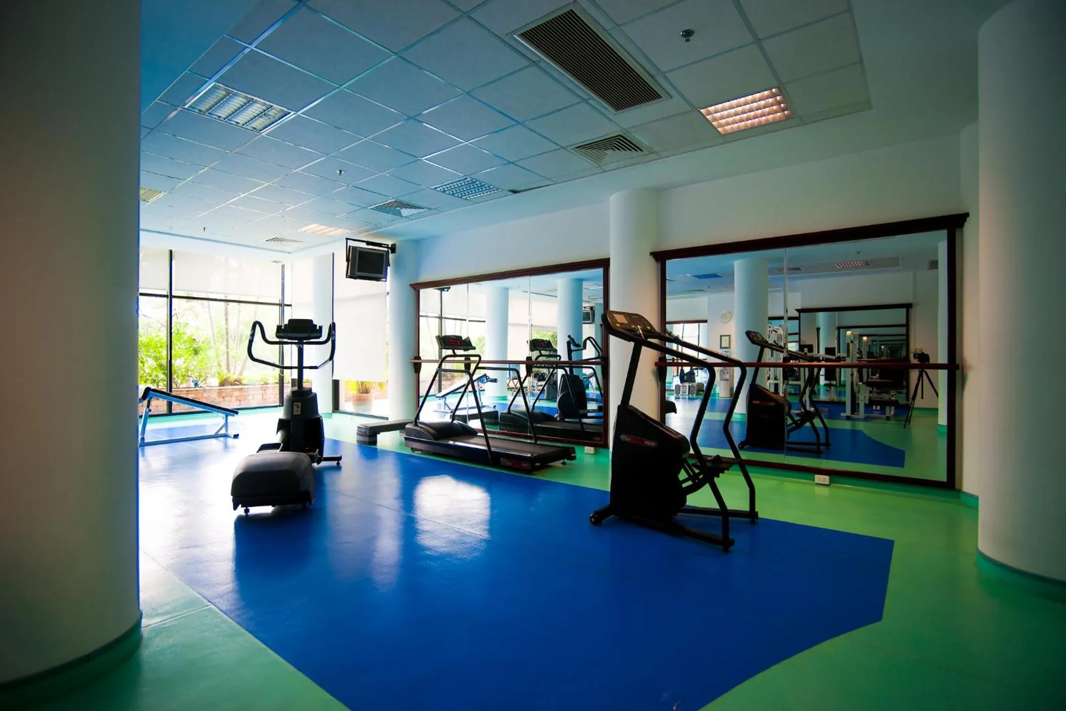 Fitness centre/facilities in Saigon Domaine Luxury Residences