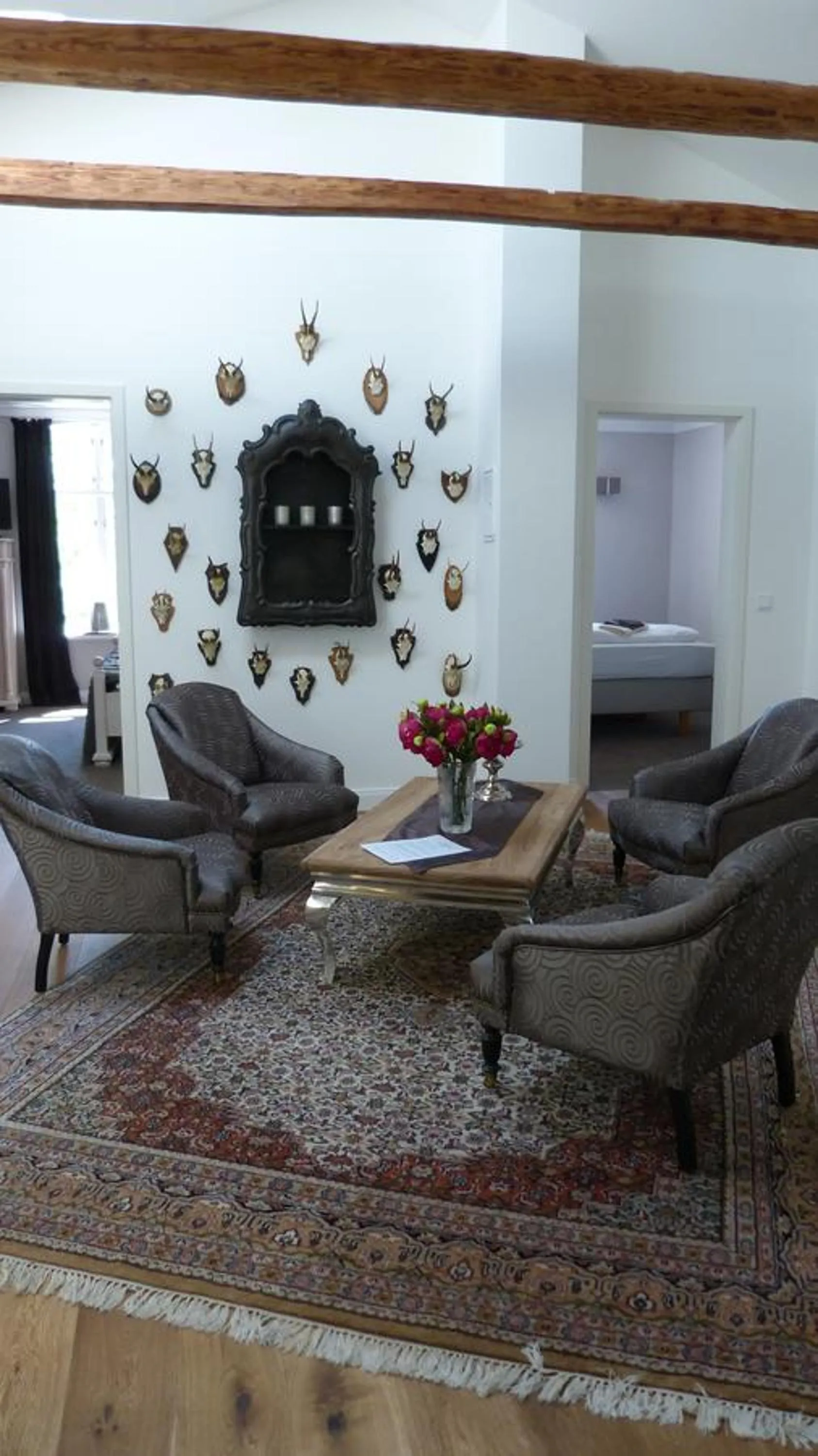 Communal lounge/ TV room in Herrenhaus Gut Neuruppersdorf