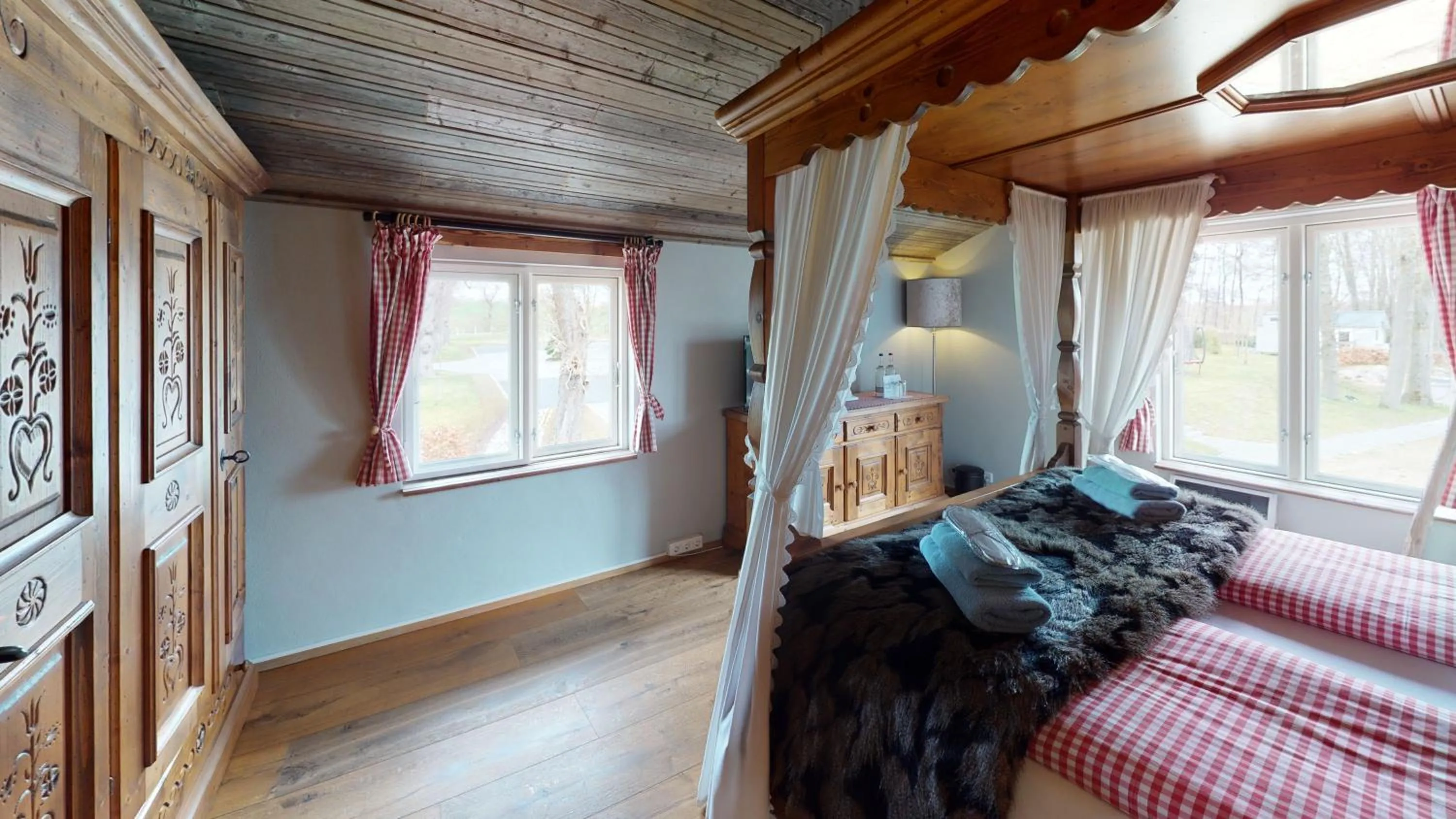 Bedroom, Bed in Herrenhaus Gut Neuruppersdorf