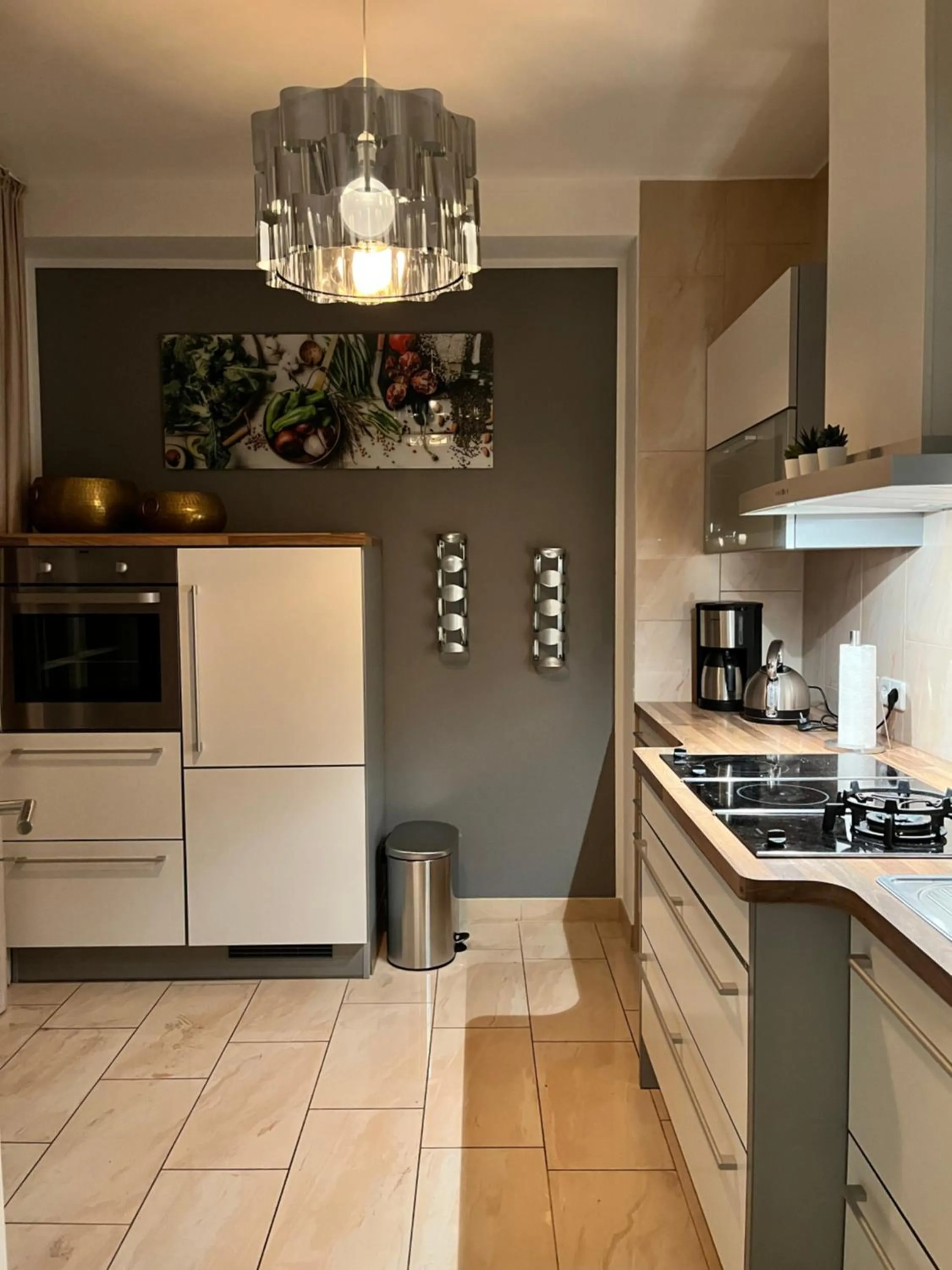 Kitchen or kitchenette in Villa am Park Apartment