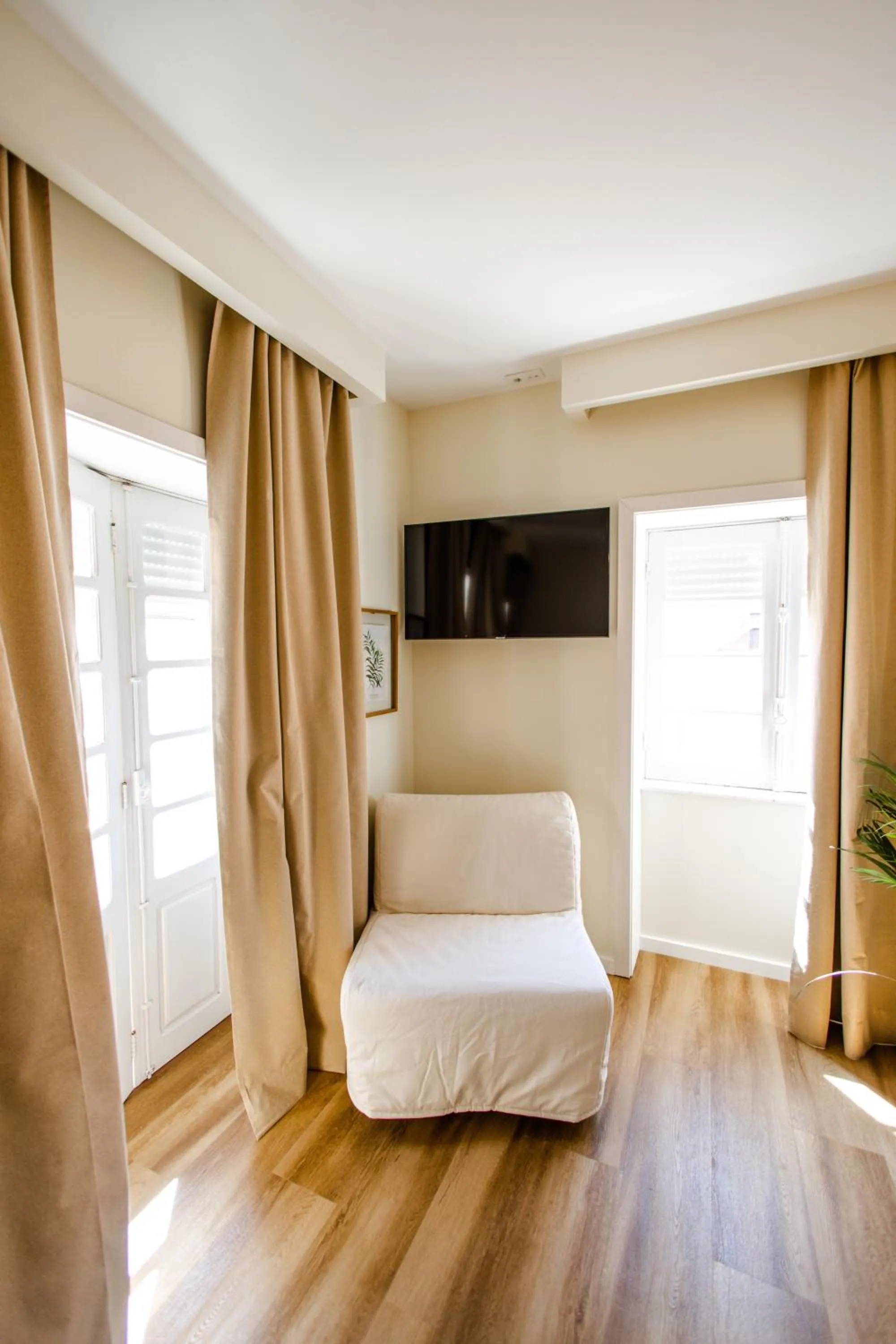 Bedroom, Bed in Green Coast Surf House