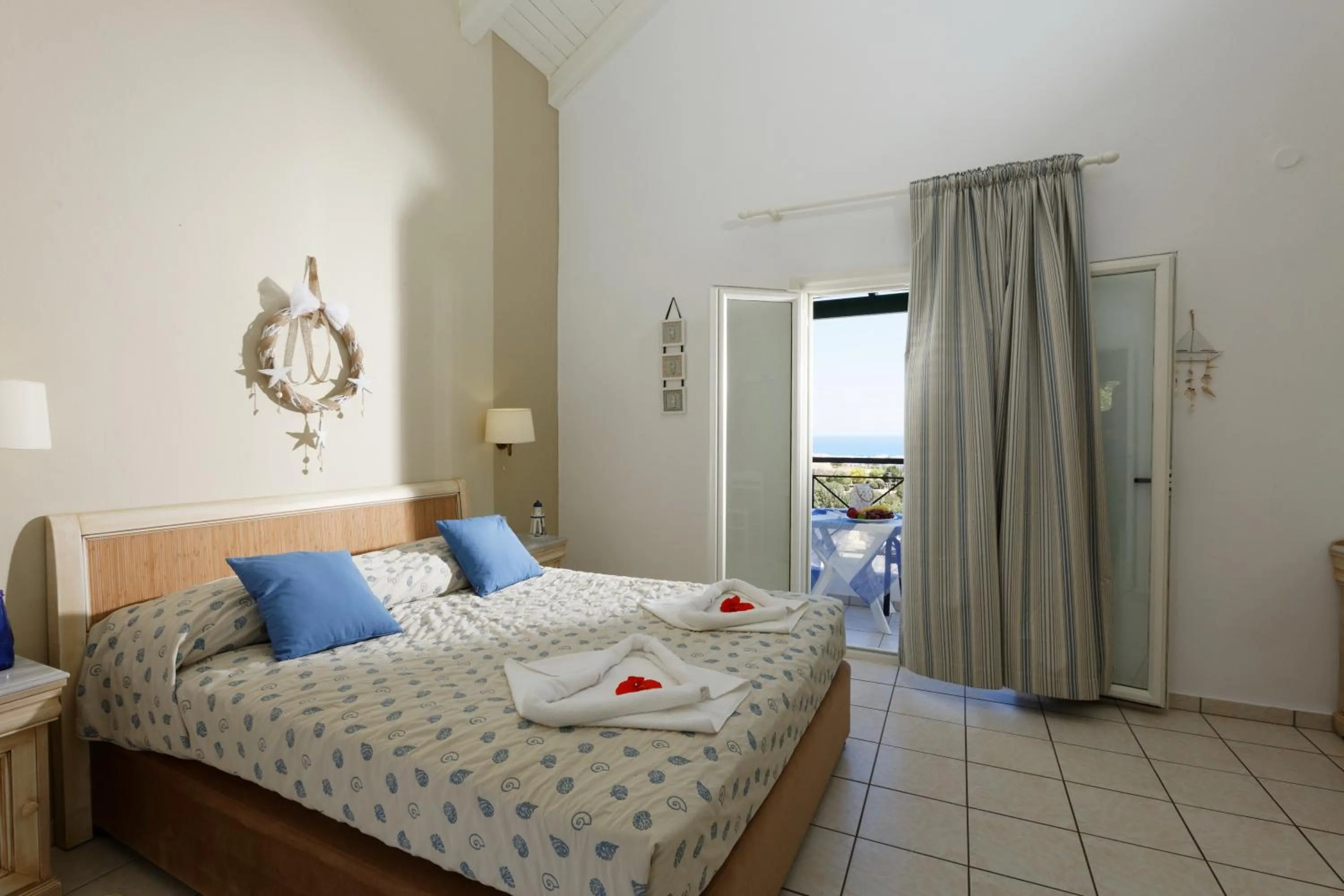 Bedroom, Bed in Piskopiano Village