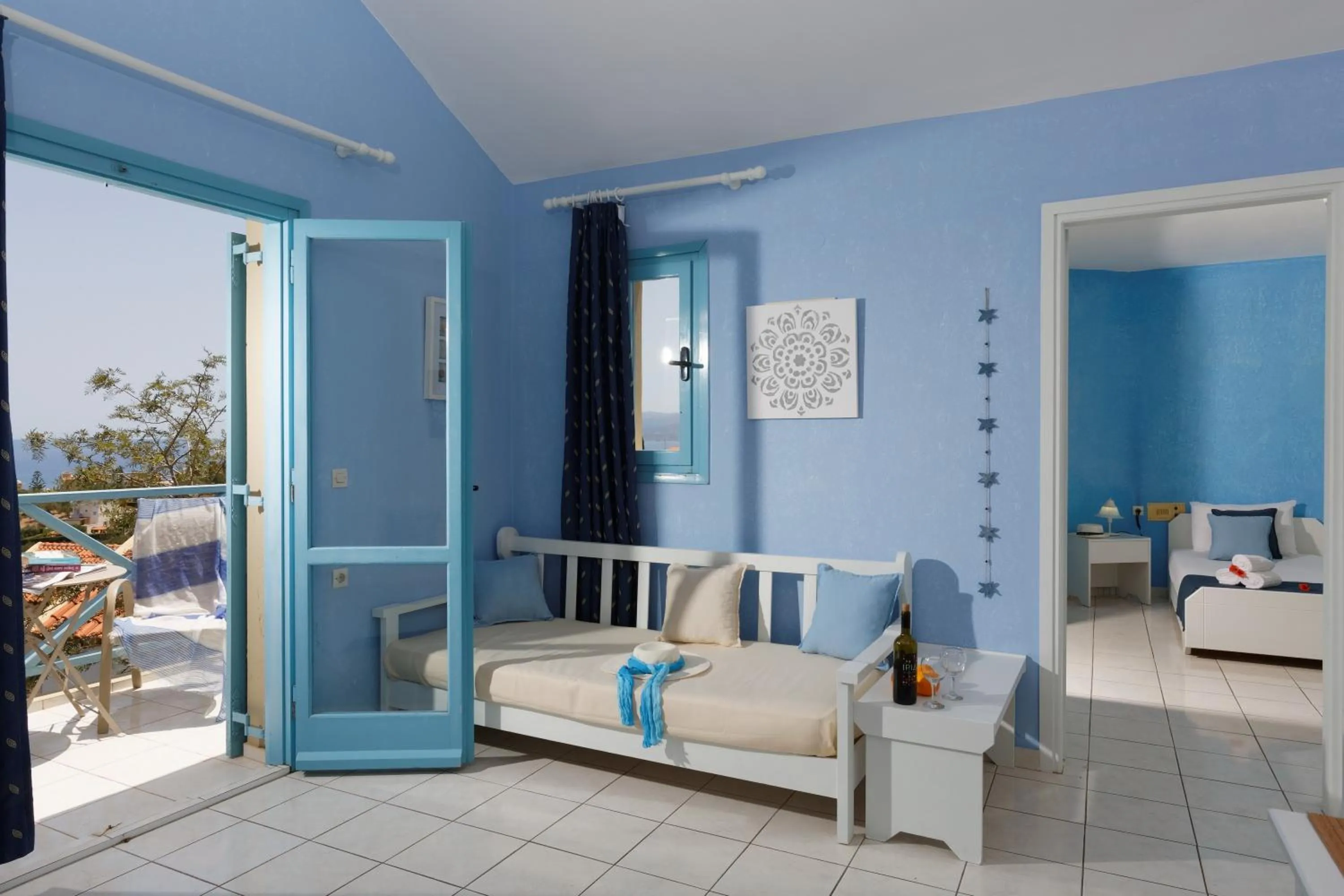 Photo of the whole room in Piskopiano Village