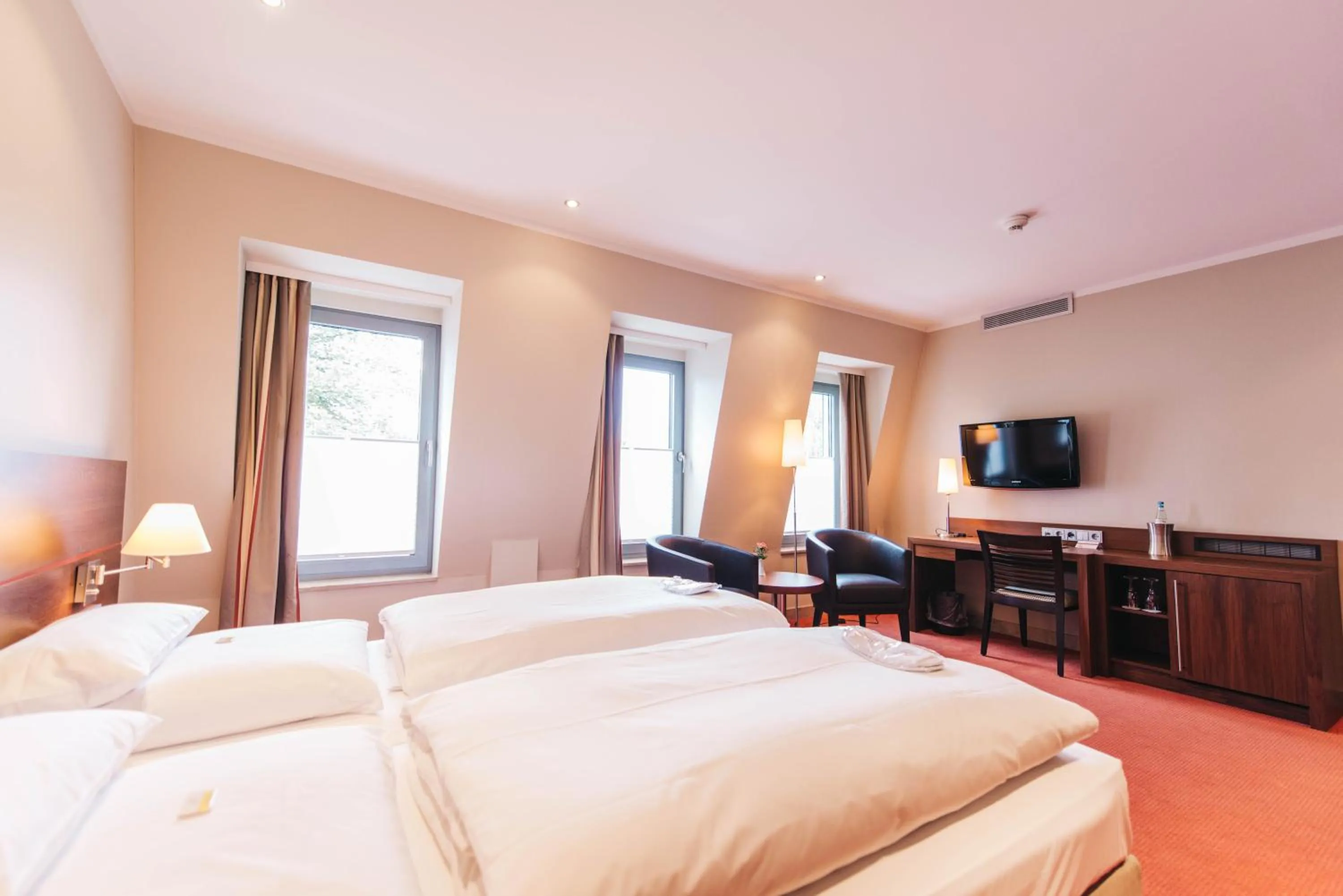 Photo of the whole room, Bed in HOTEL KOCKS am Mühlenberg