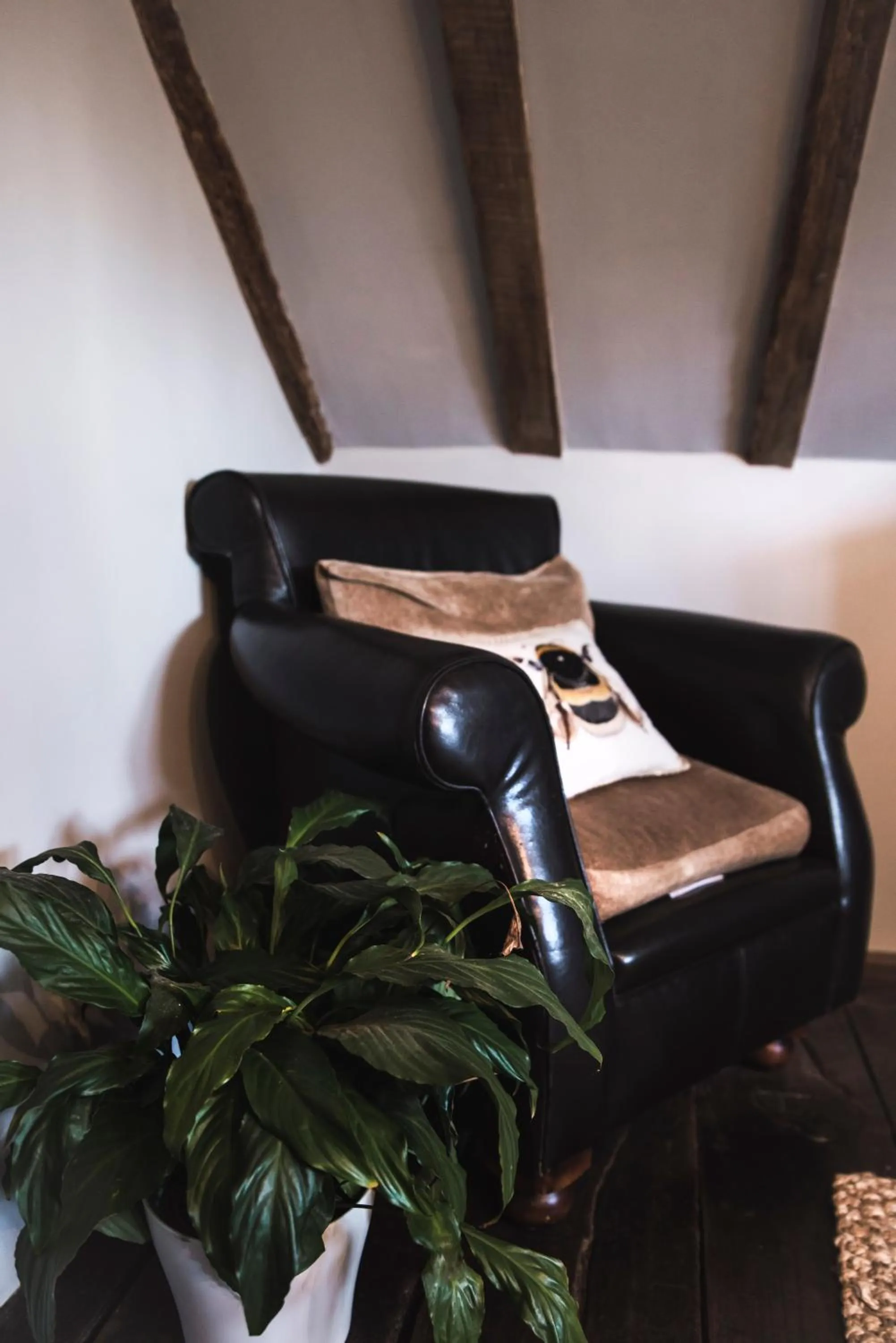 Bedroom in The Jasmine Room