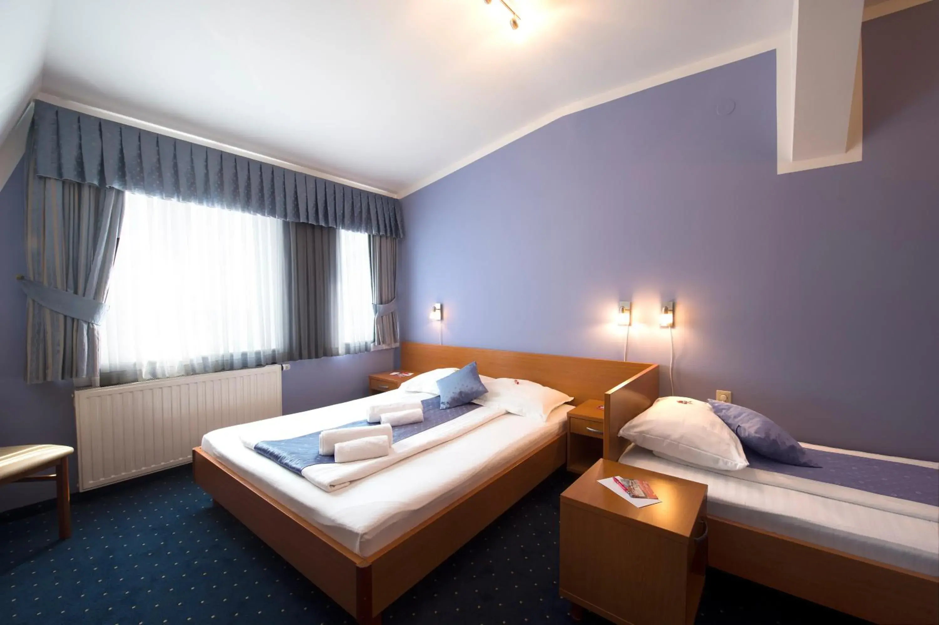 Triple Room in Hotel Varazdin Triple Room in Hotel Varazdin
