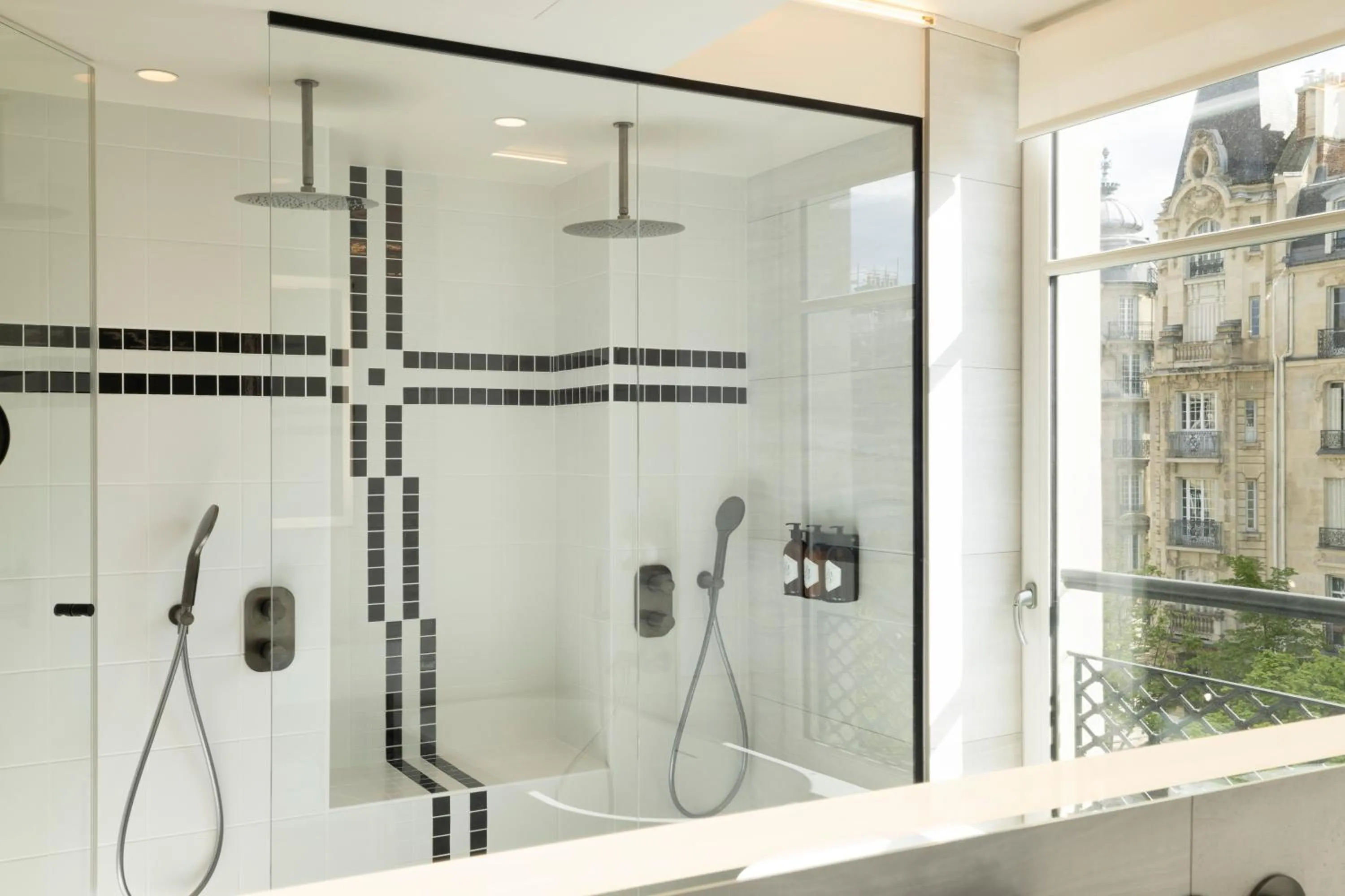 Shower in Hôtel Raspail Montparnasse