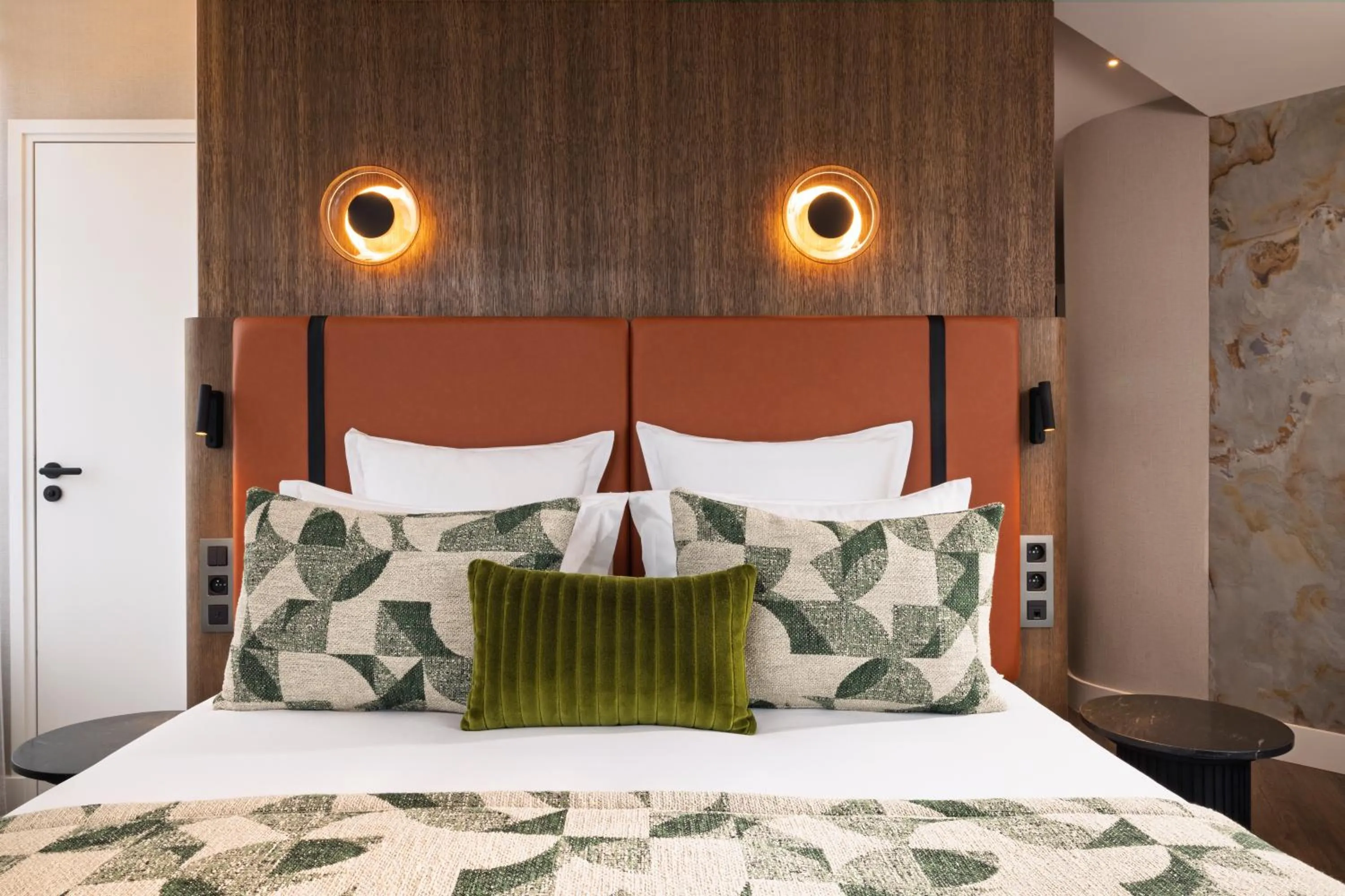 Bed in Hôtel Raspail Montparnasse