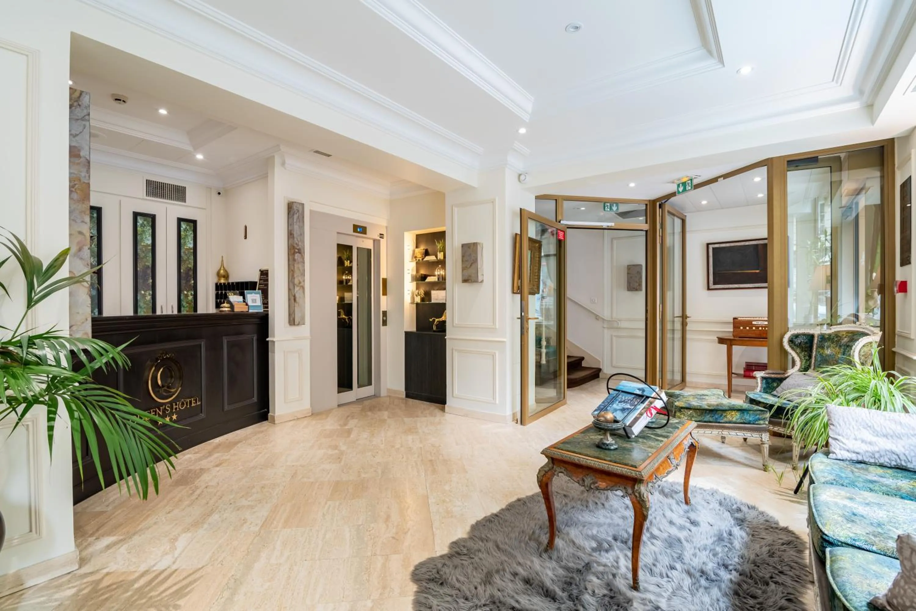 Lobby or reception in Queens Boutique Hotel