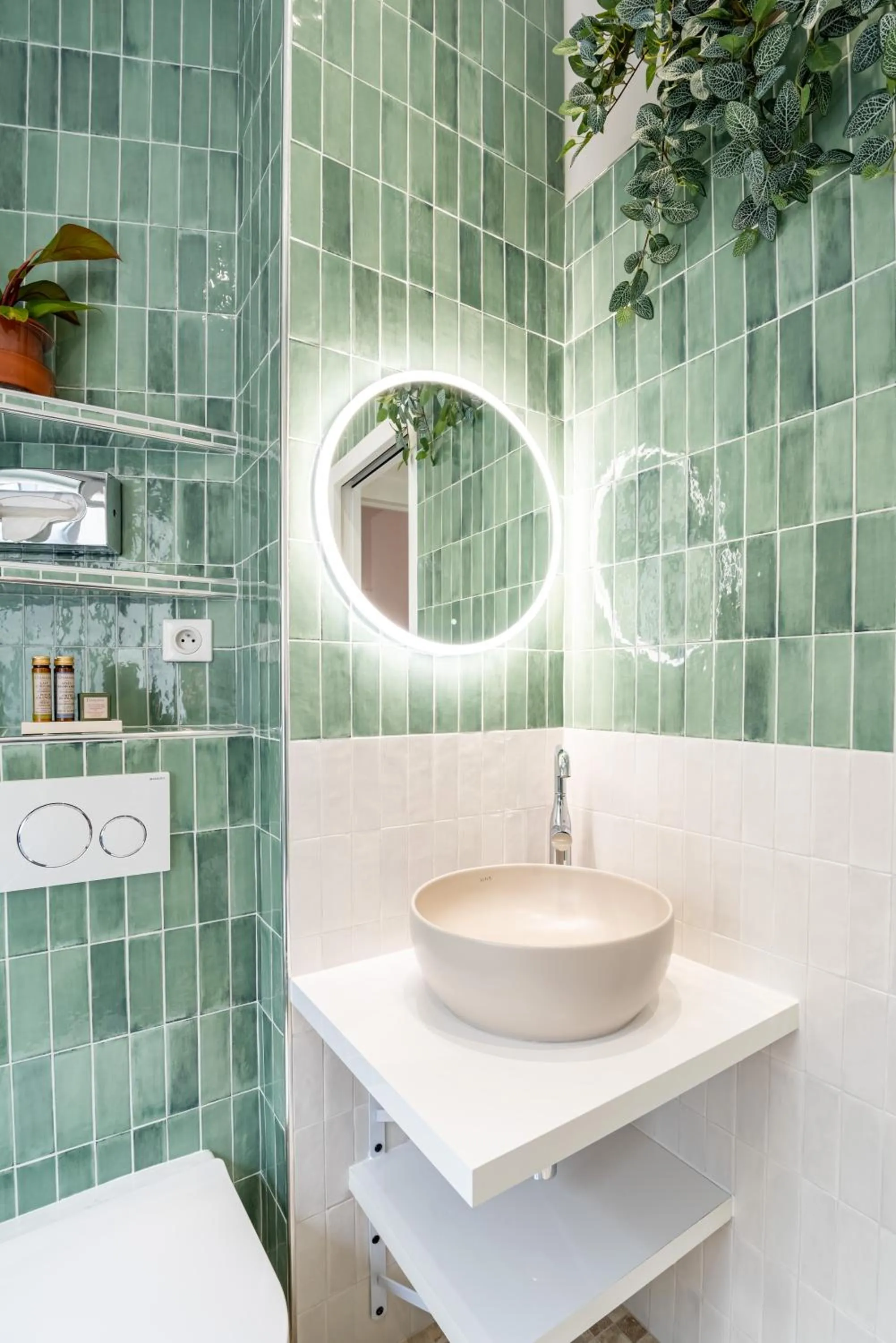 Bathroom in Queens Boutique Hotel