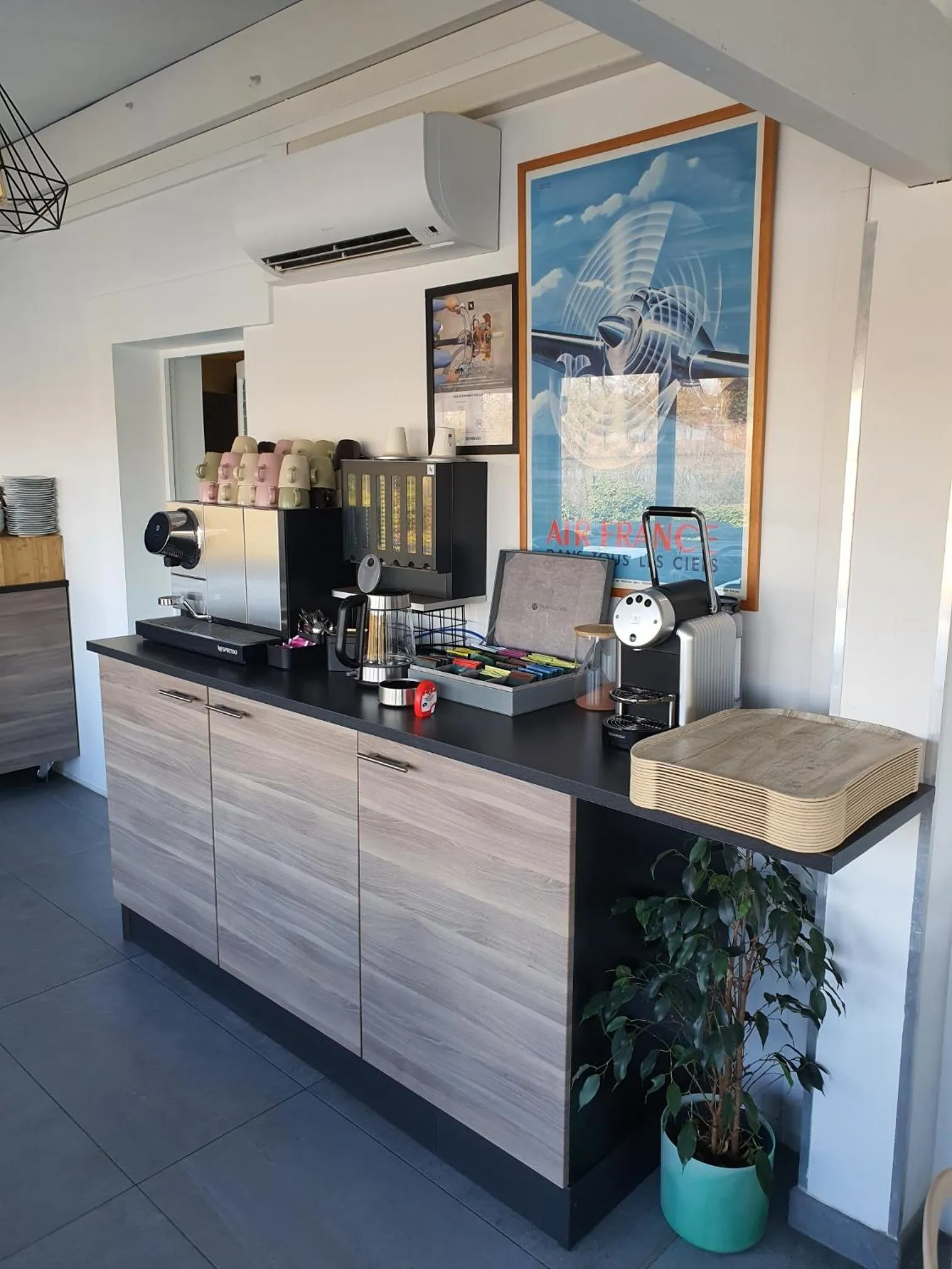 Breakfast in Logis - Hôtel & Restaurant des Lacs Paris Sud