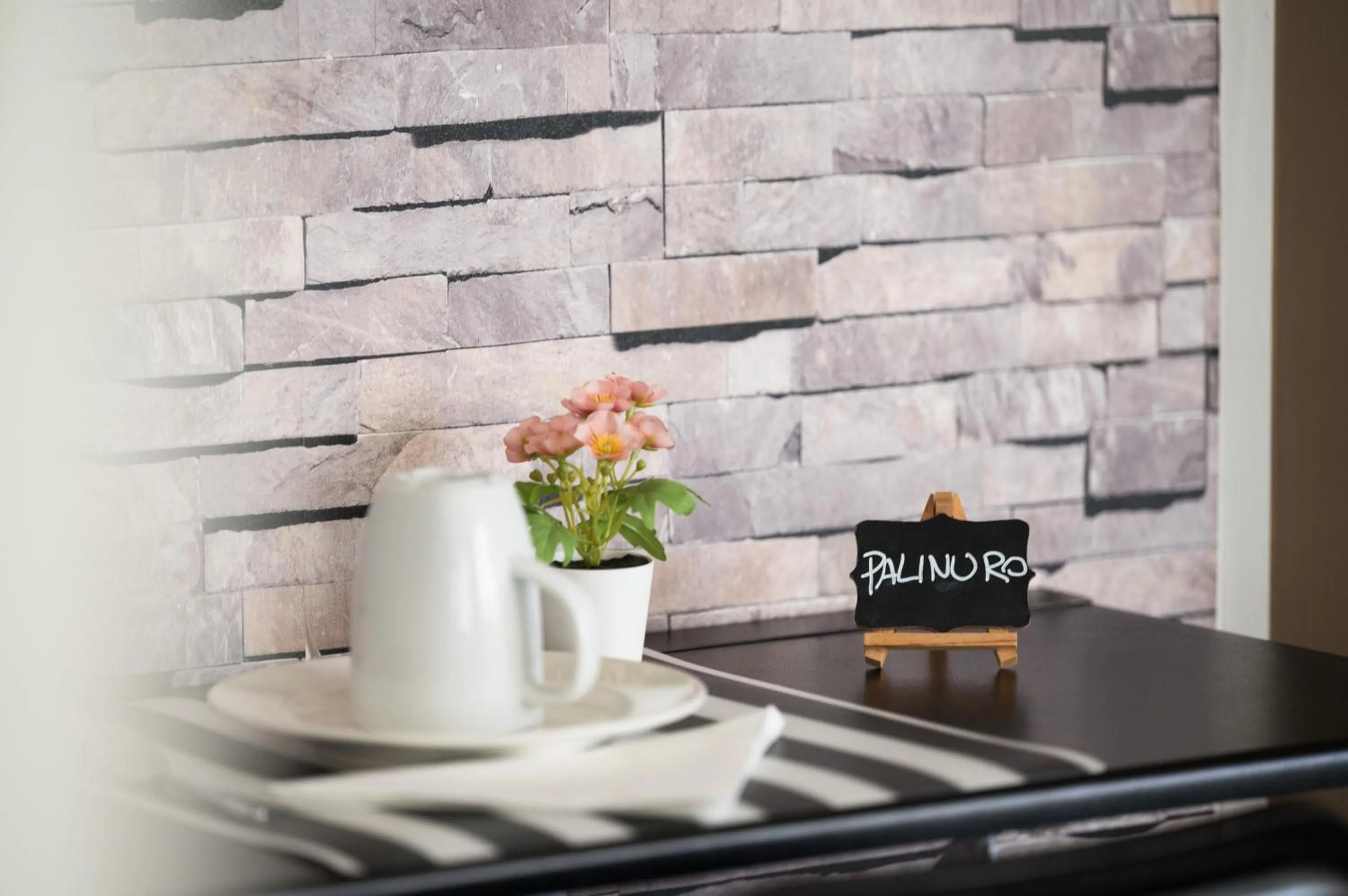 Decorative detail in Panoramic Rooms Salerno