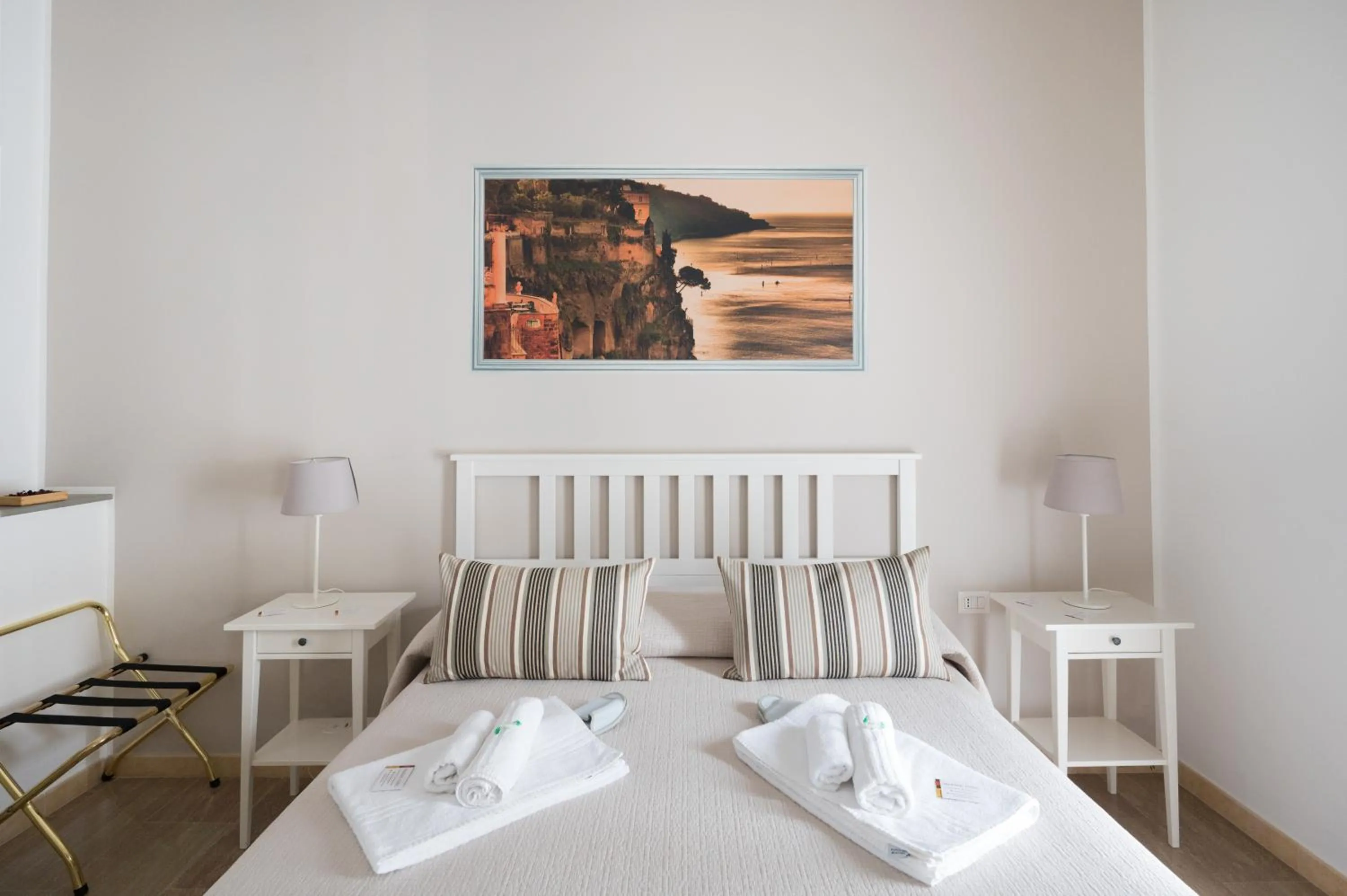 Photo of the whole room, Bed in Panoramic Rooms Salerno