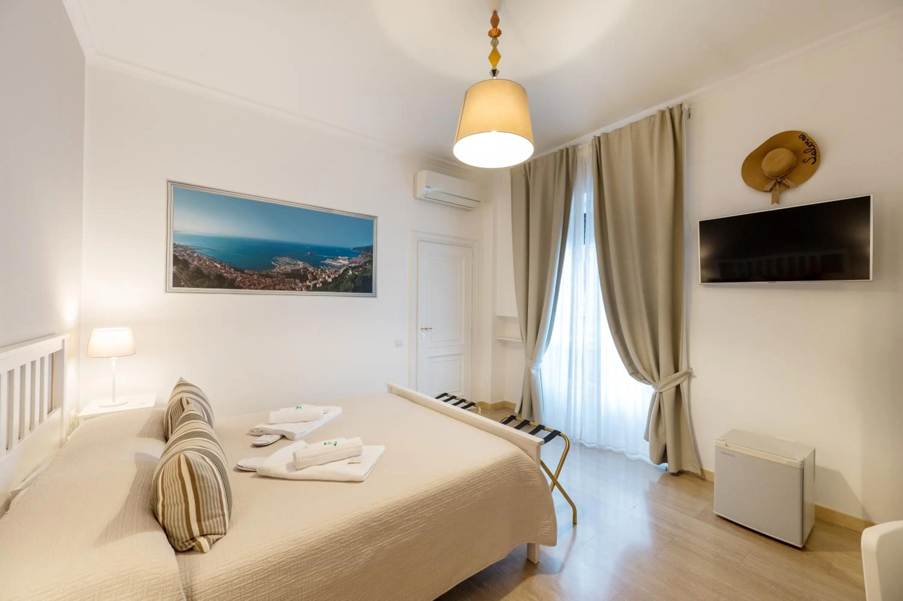 Bedroom, Bed in Panoramic Rooms Salerno