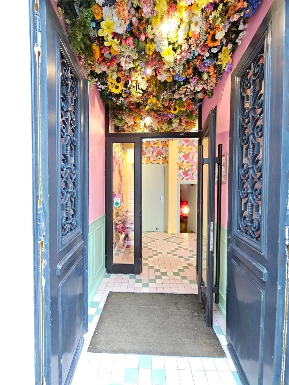 Facade/entrance in Hotel La Petite Rosa Facade/entrance in Hotel La Petite Rosa