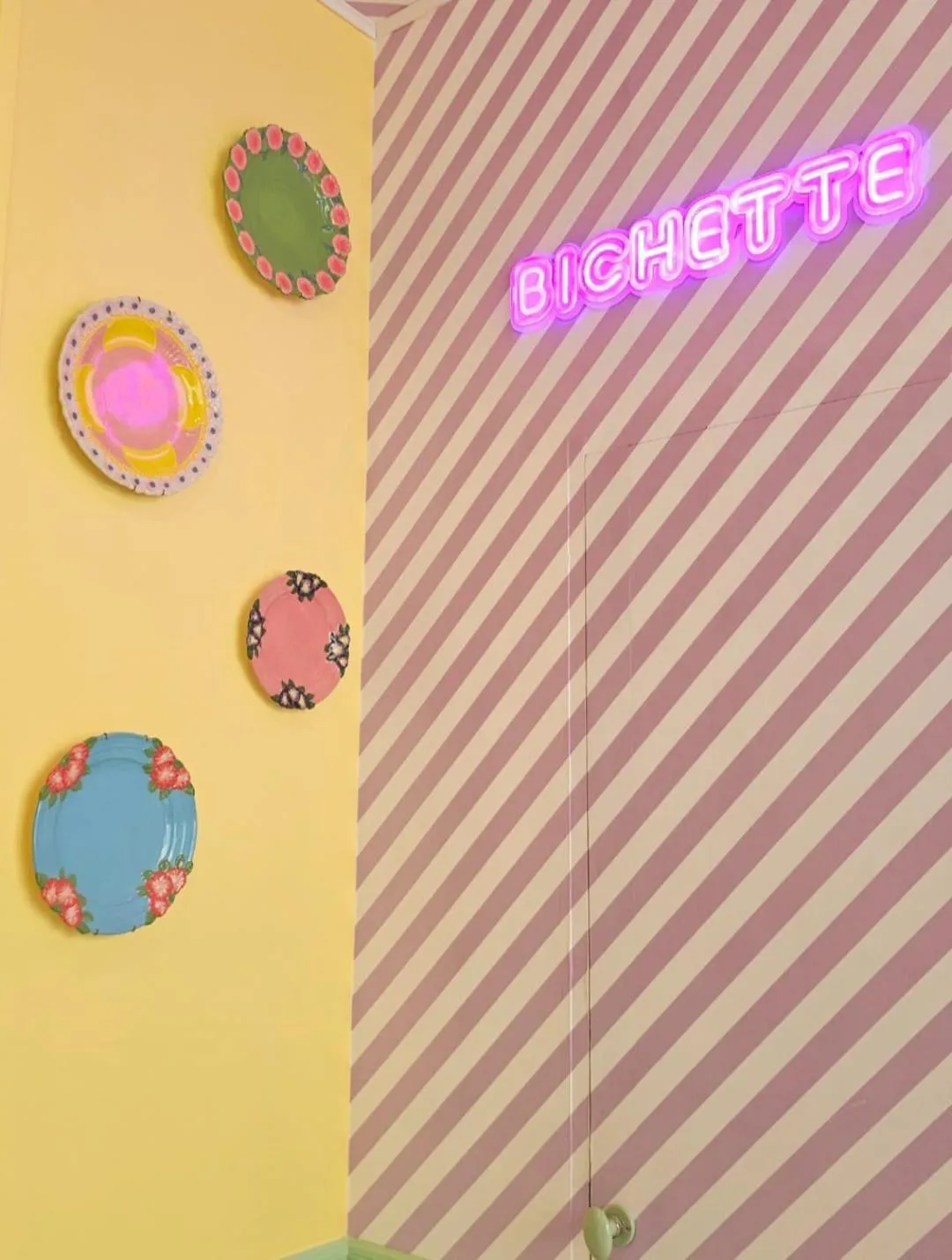 Decorative detail in Hotel La Petite Rosa