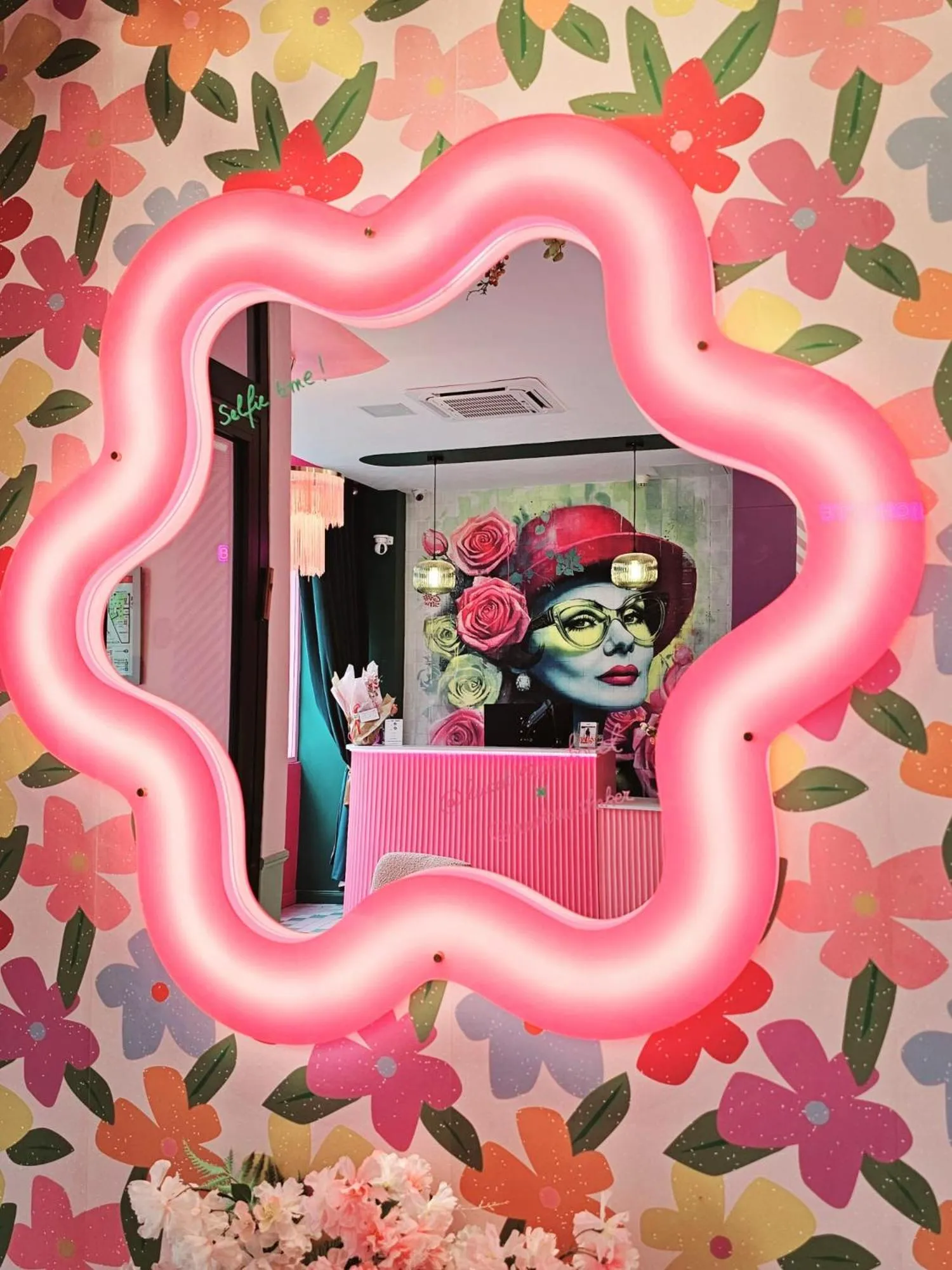 Decorative detail in Hotel La Petite Rosa