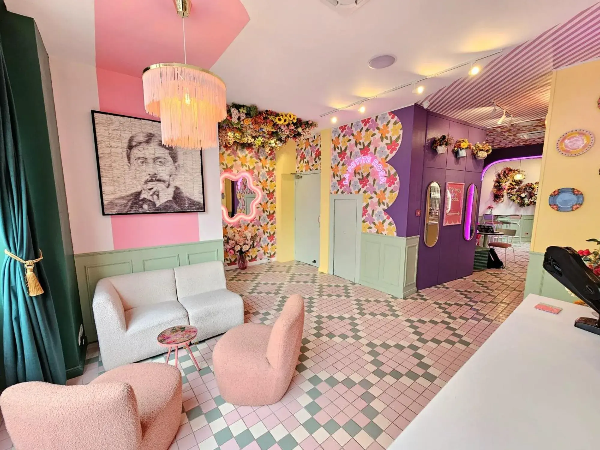 Lobby or reception in Hotel La Petite Rosa Lobby or reception in Hotel La Petite Rosa