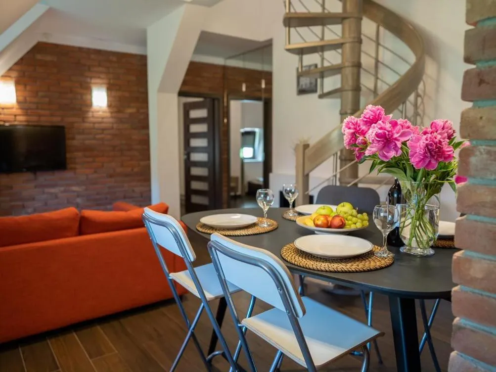 Dining area in Spichlerz Bliźniaczy