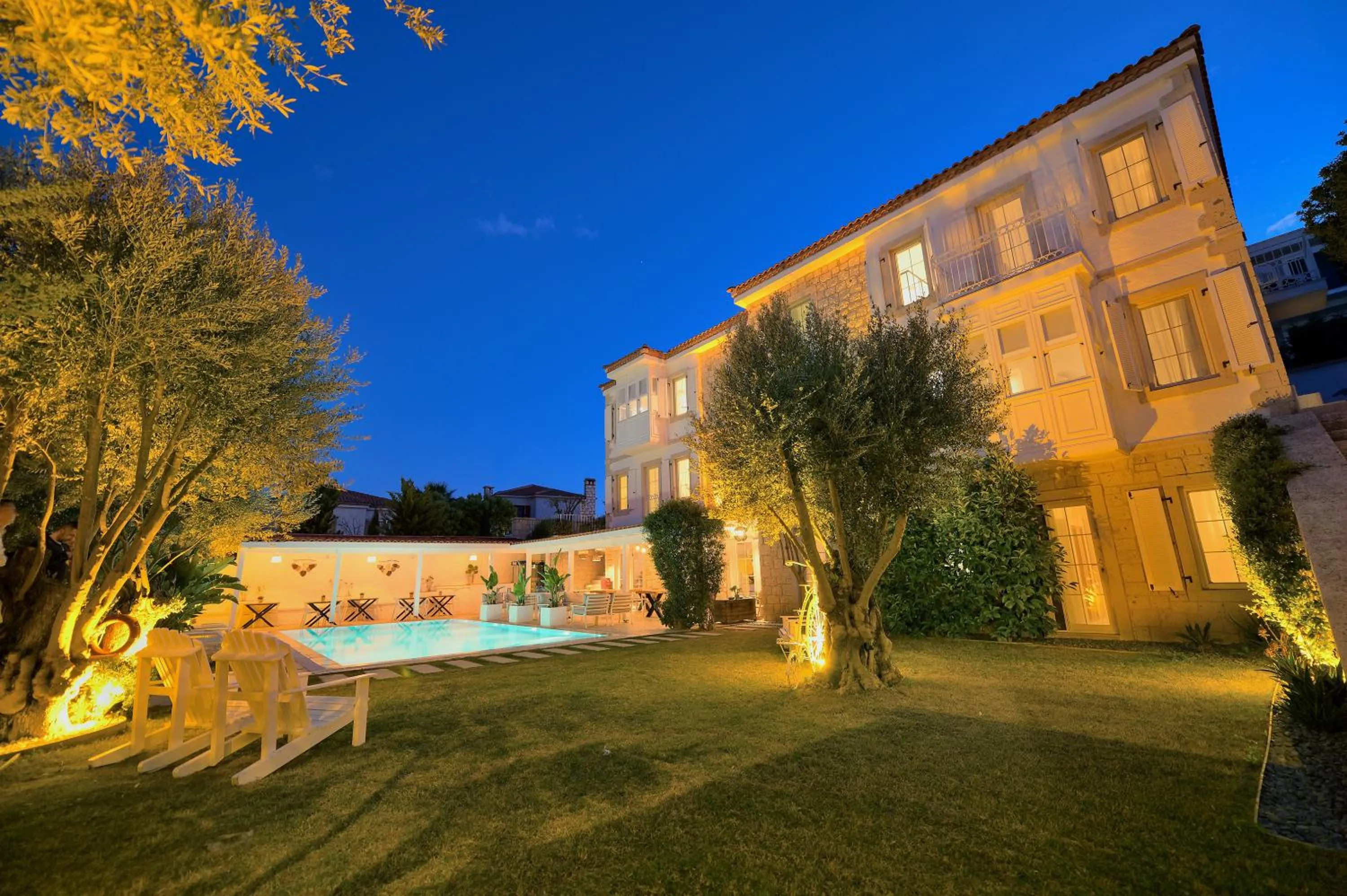 Property building in Peremere Alacati Otel