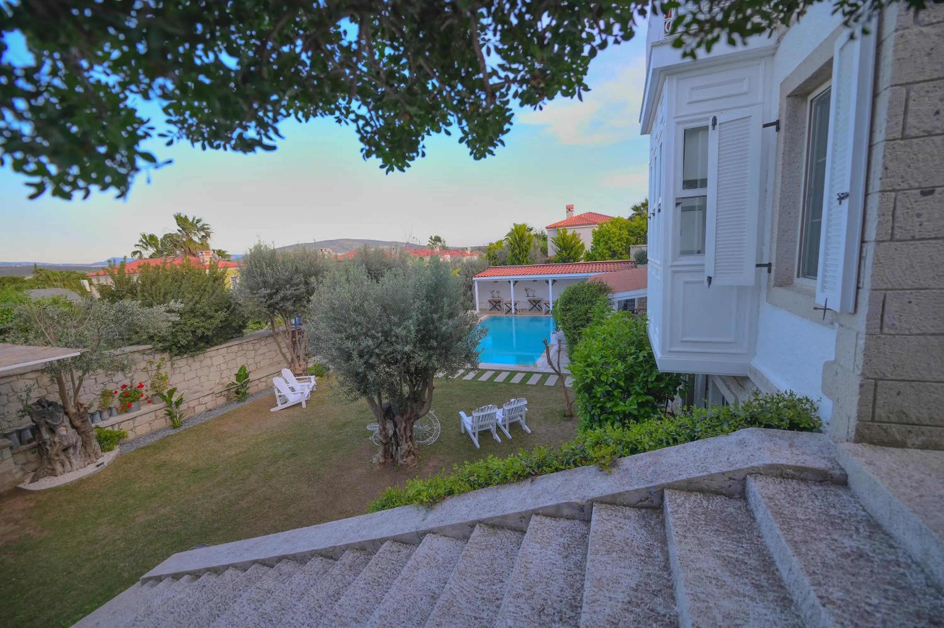 Property building in Peremere Alacati Otel