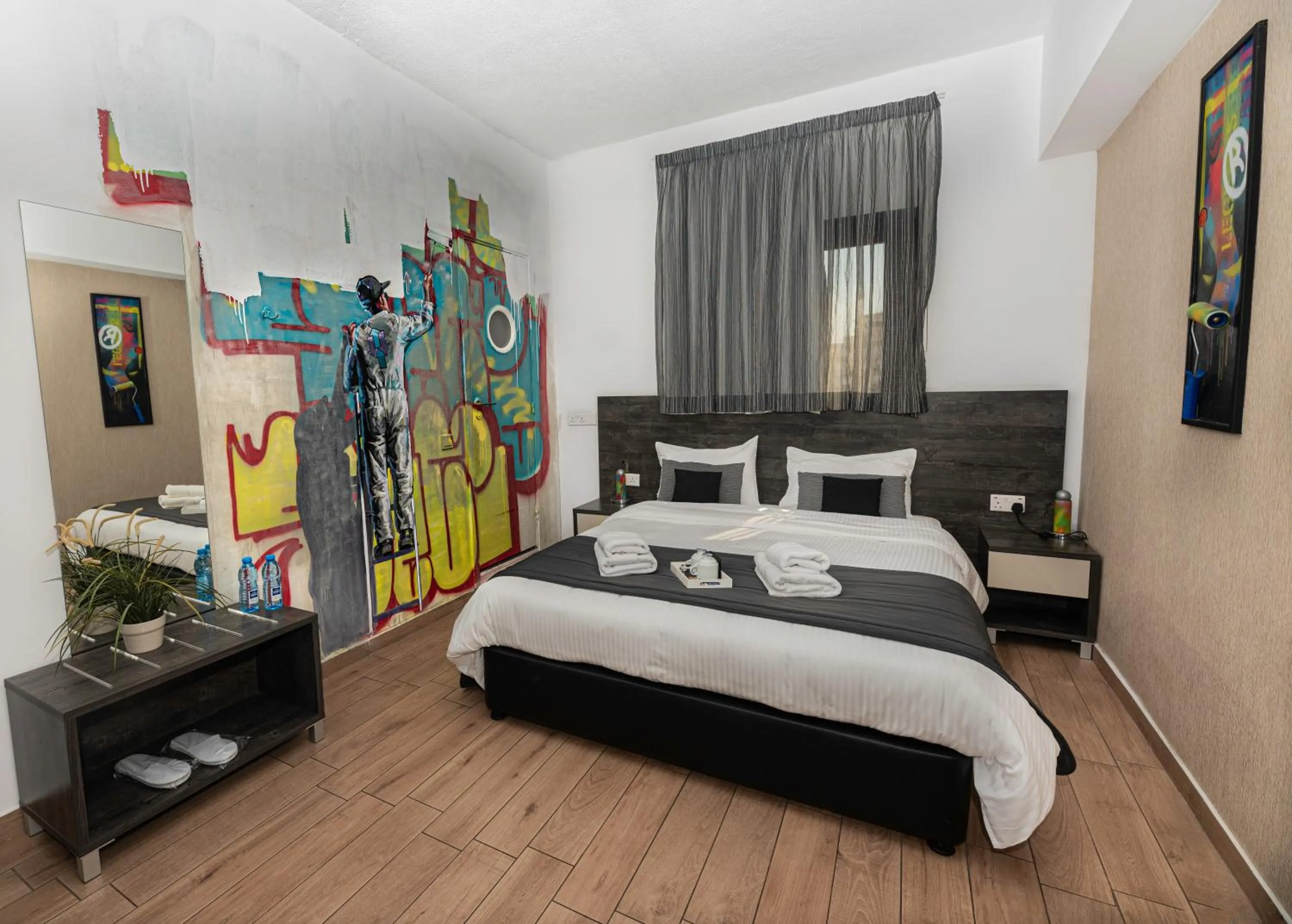 Bed in Rise Urban Art Hotel