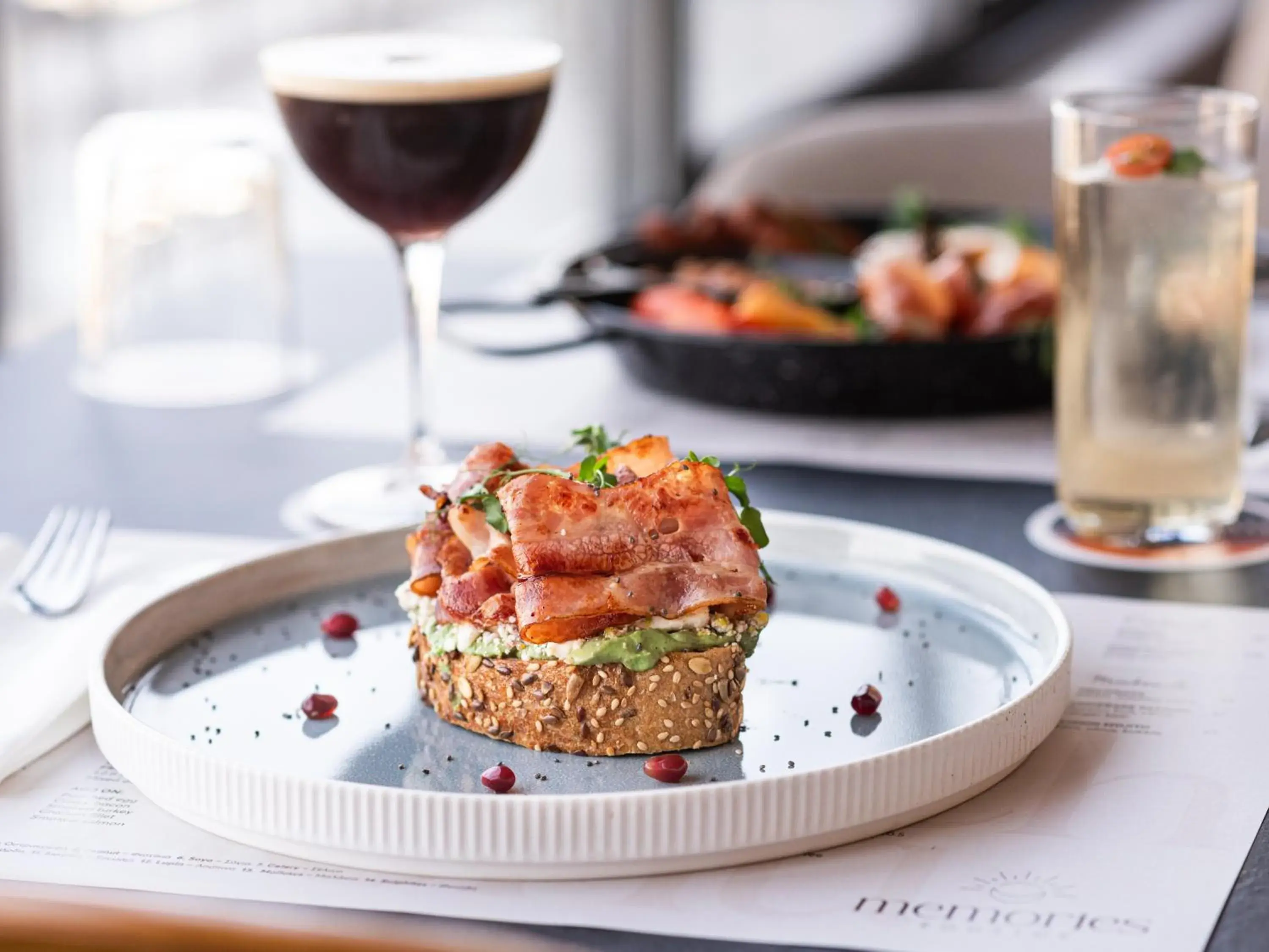 Restaurant/places to eat in Rise Urban Art Hotel Restaurant/places to eat in Rise Urban Art Hotel