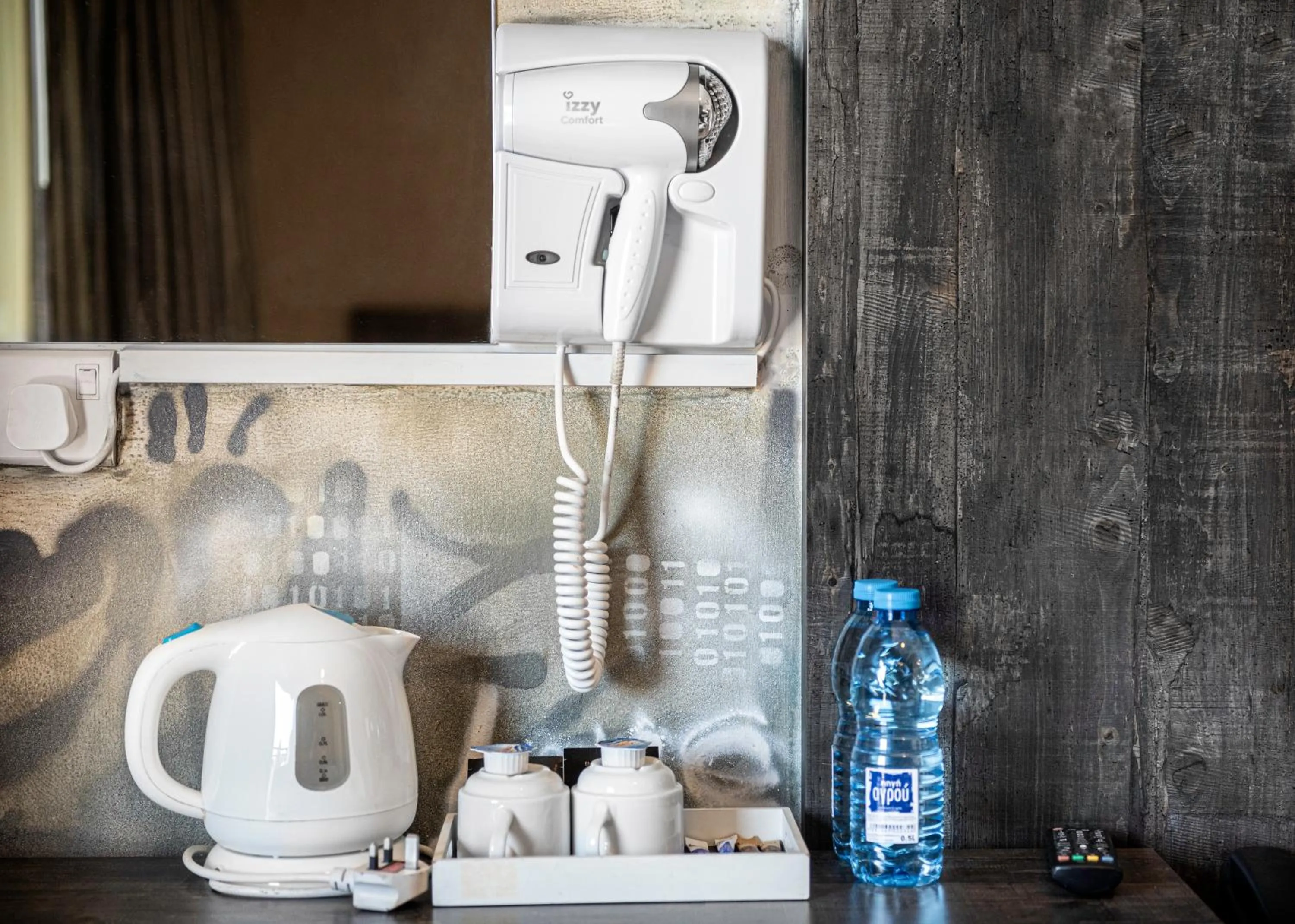 Drinks in Rise Urban Art Hotel