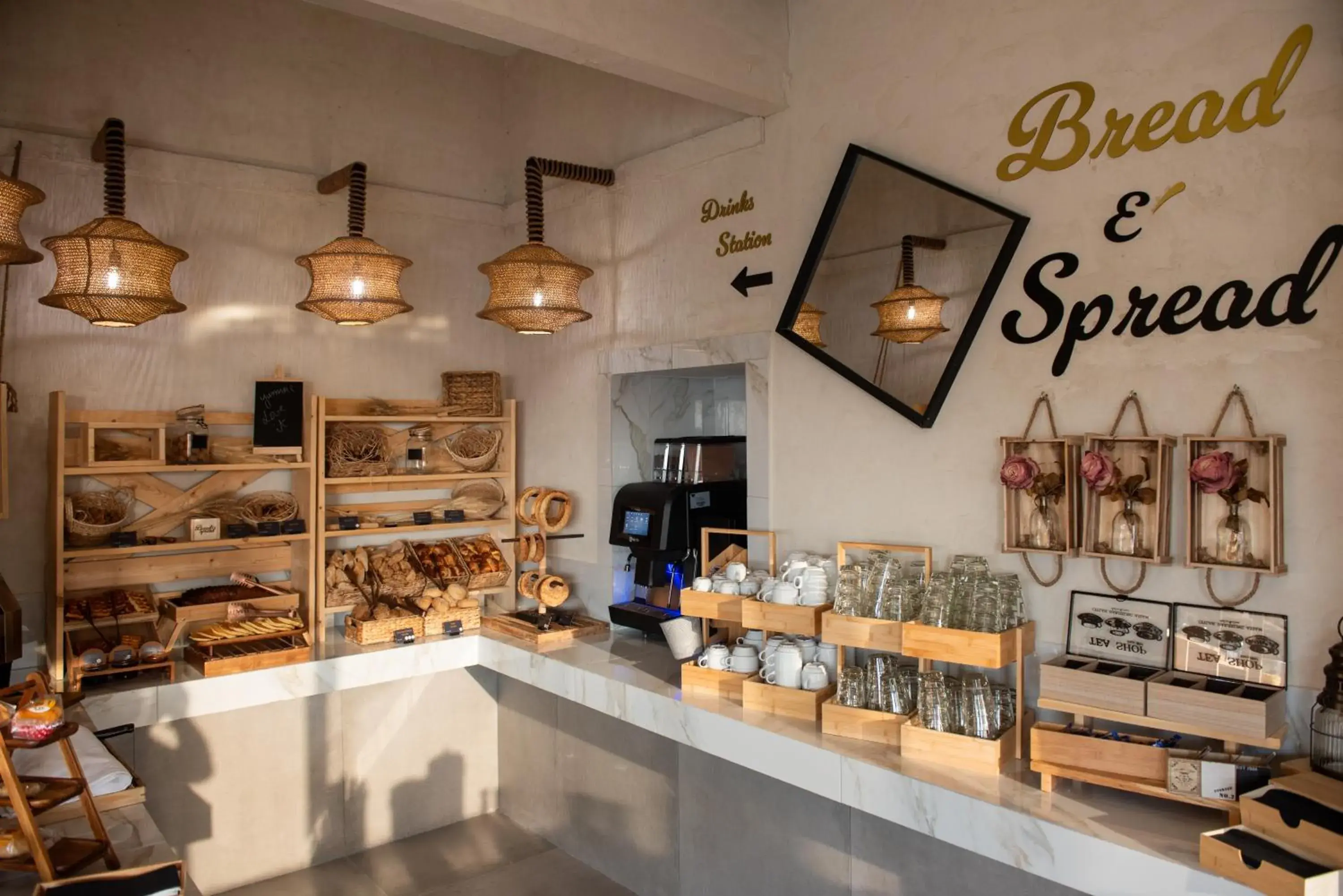 Restaurant/places to eat in Rise Urban Art Hotel Restaurant/places to eat in Rise Urban Art Hotel