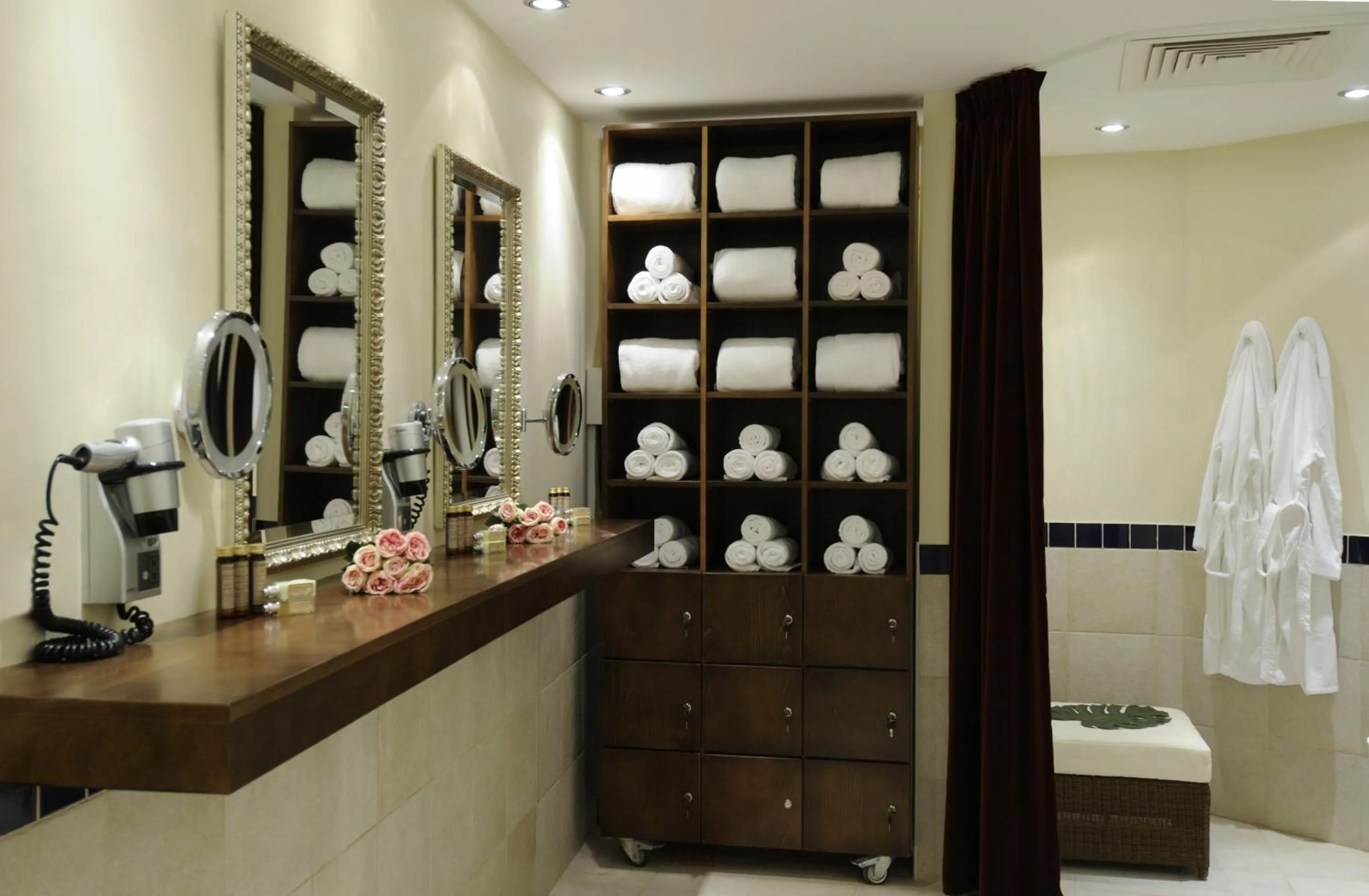 Spa and wellness centre/facilities in The Library Hotel Wellness Retreat