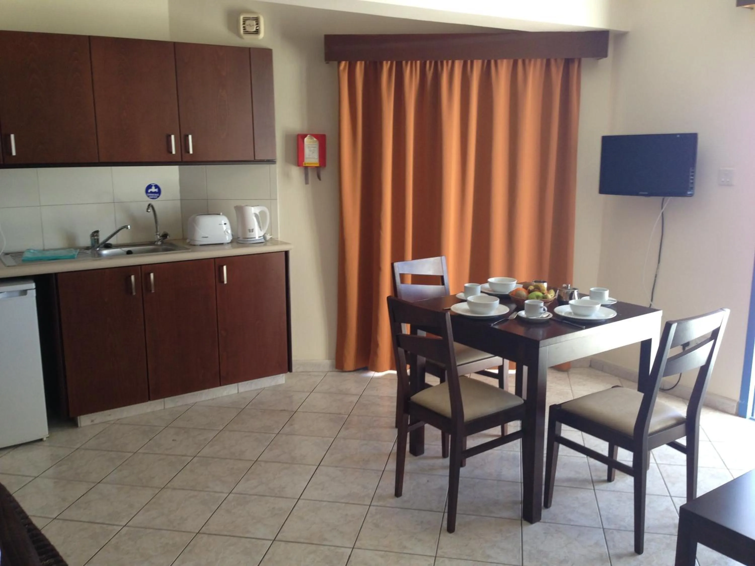 Kitchen or kitchenette in Kefalonitis Hotel Apartments