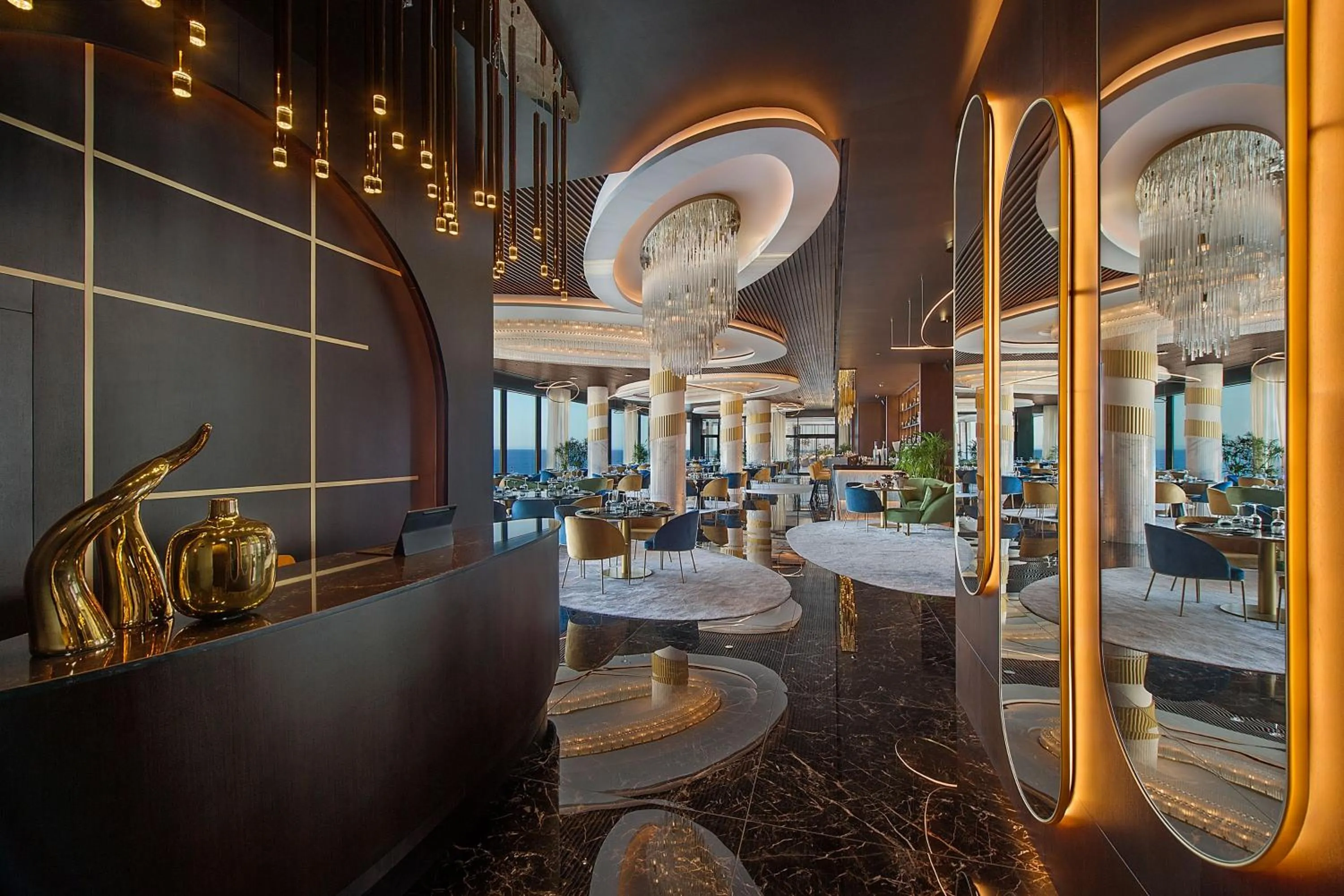 Restaurant/places to eat in Adams Beach Hotel & Spa