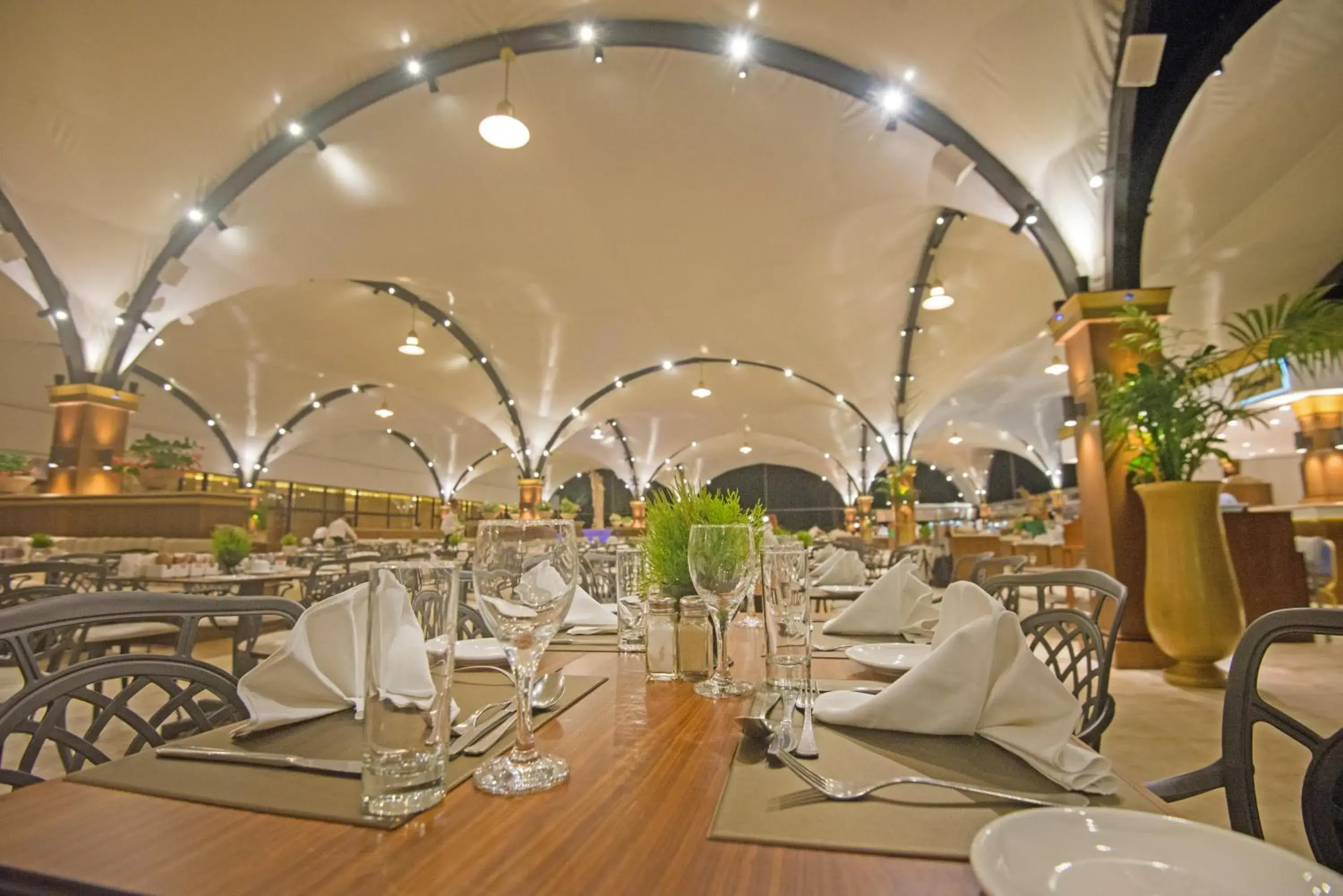 Restaurant/Places to Eat in Adams Beach Hotel & Spa