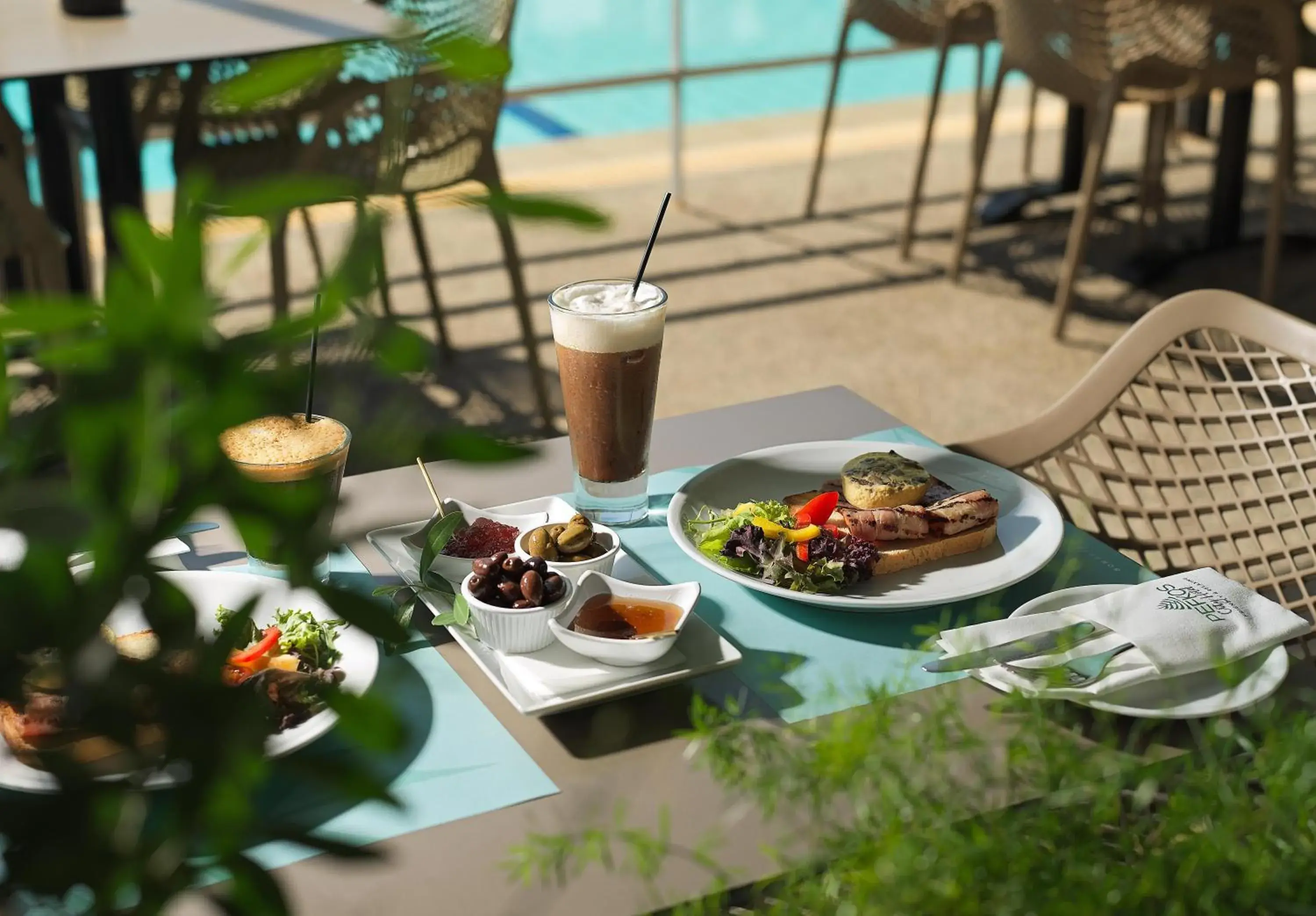 Restaurant/places to eat in Pefkos City Hotel Restaurant/places to eat in Pefkos City Hotel