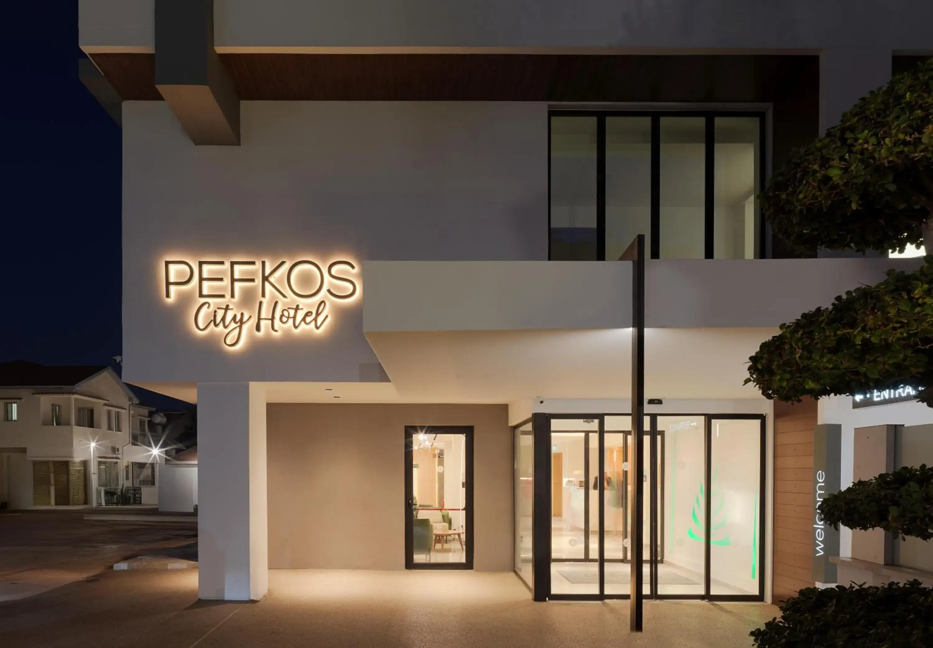 Property building in Pefkos City Hotel Property building in Pefkos City Hotel